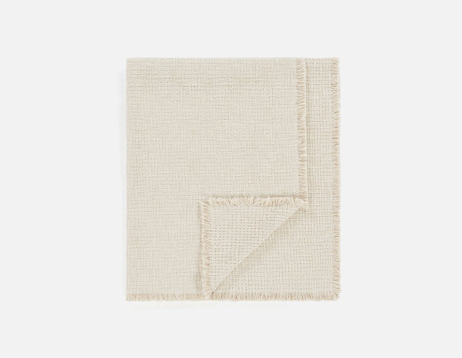 SATARA jeté 50" x 60" undefined
