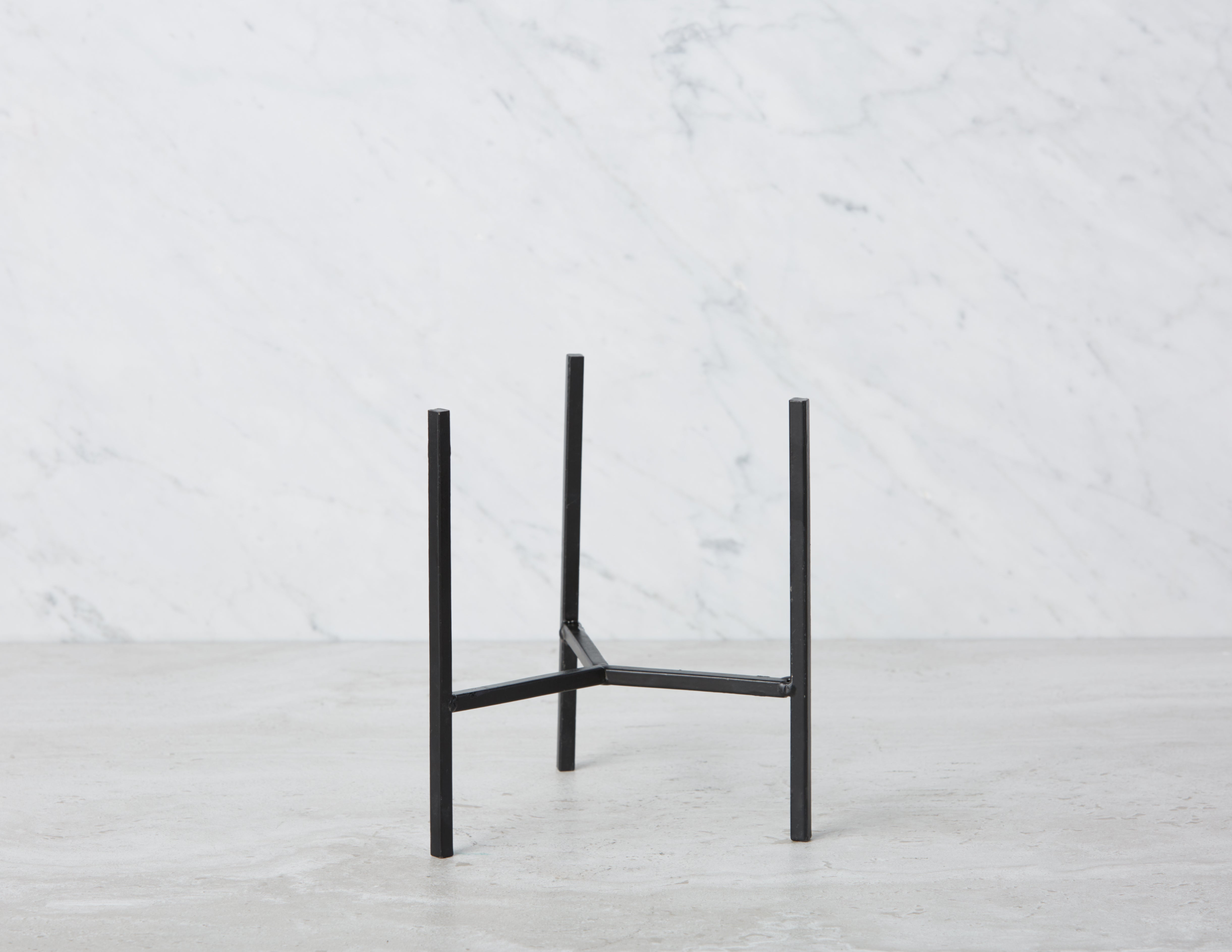 SILA - plant stand 20 cm - Black