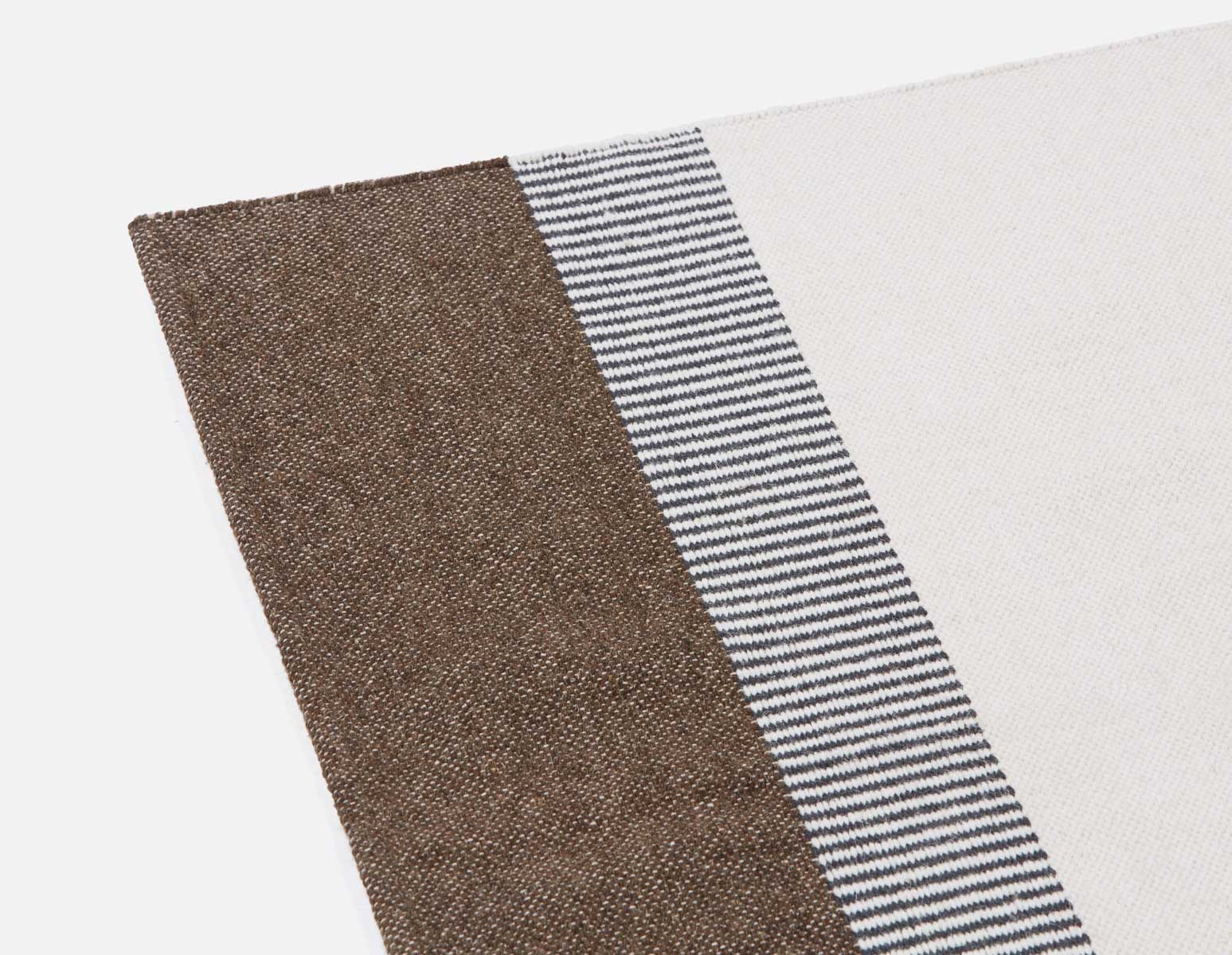 TEZPUR - tapis en laine 4' x 6' - Multi