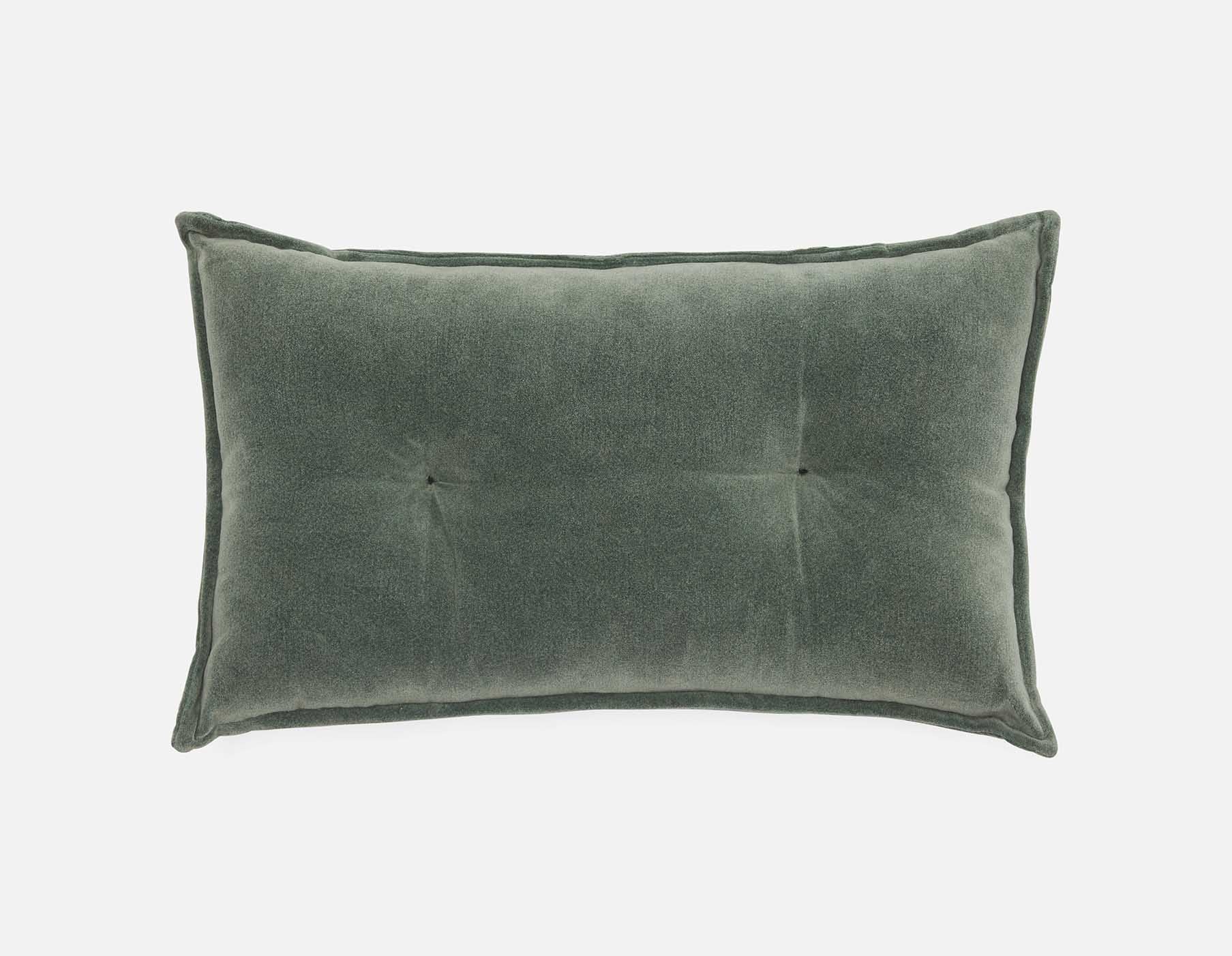 ALENA coussin en velours 30 cm x 50 cm undefined