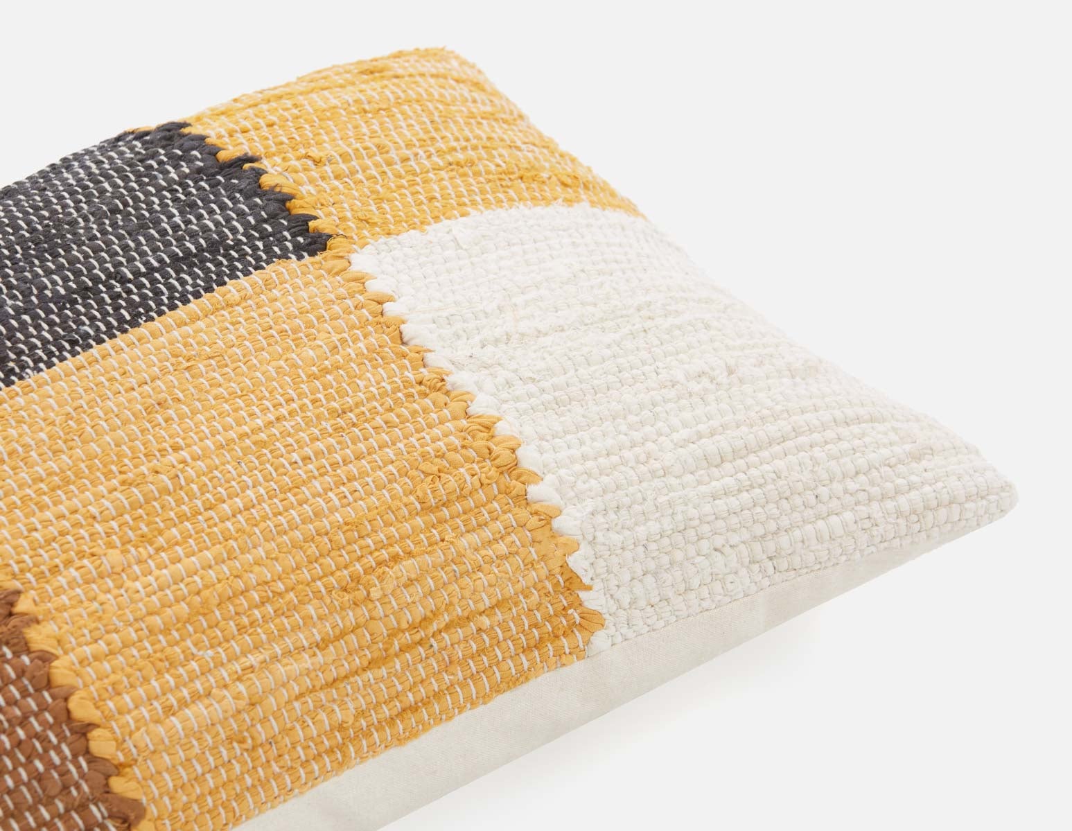 JIND coussin 16" x 24" undefined
