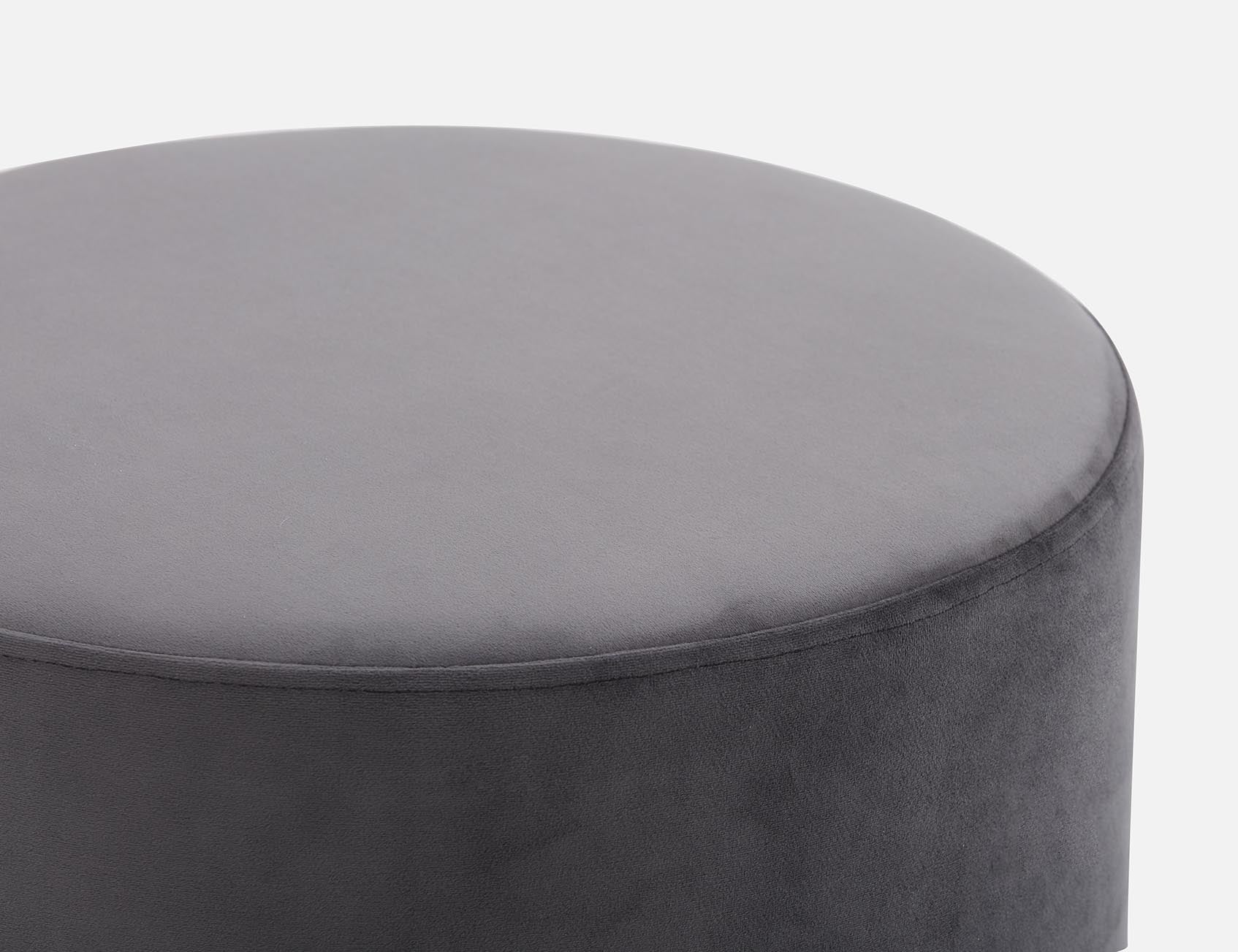 KEIRA pouf en velours undefined