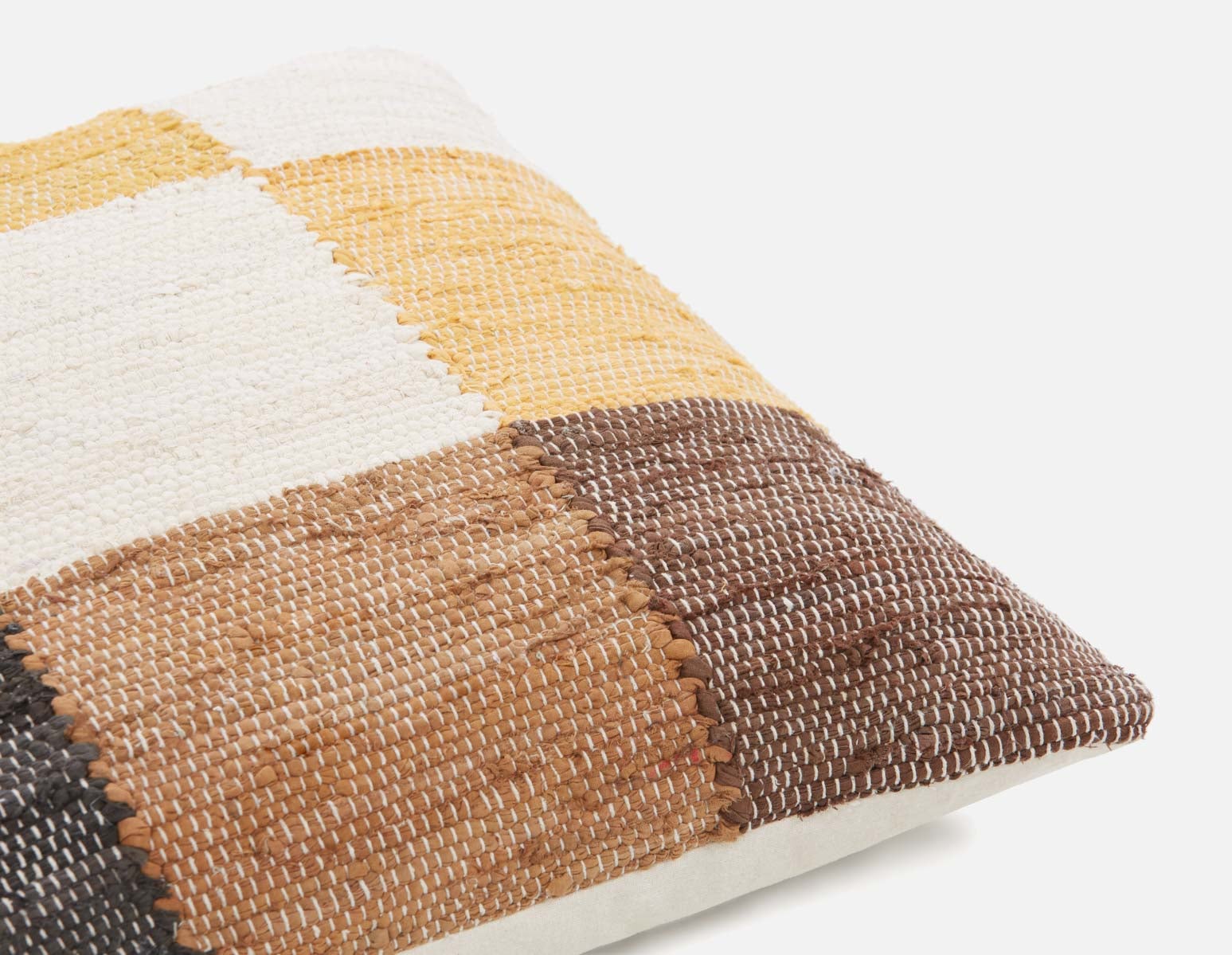 JIND coussin 24" x 24" undefined