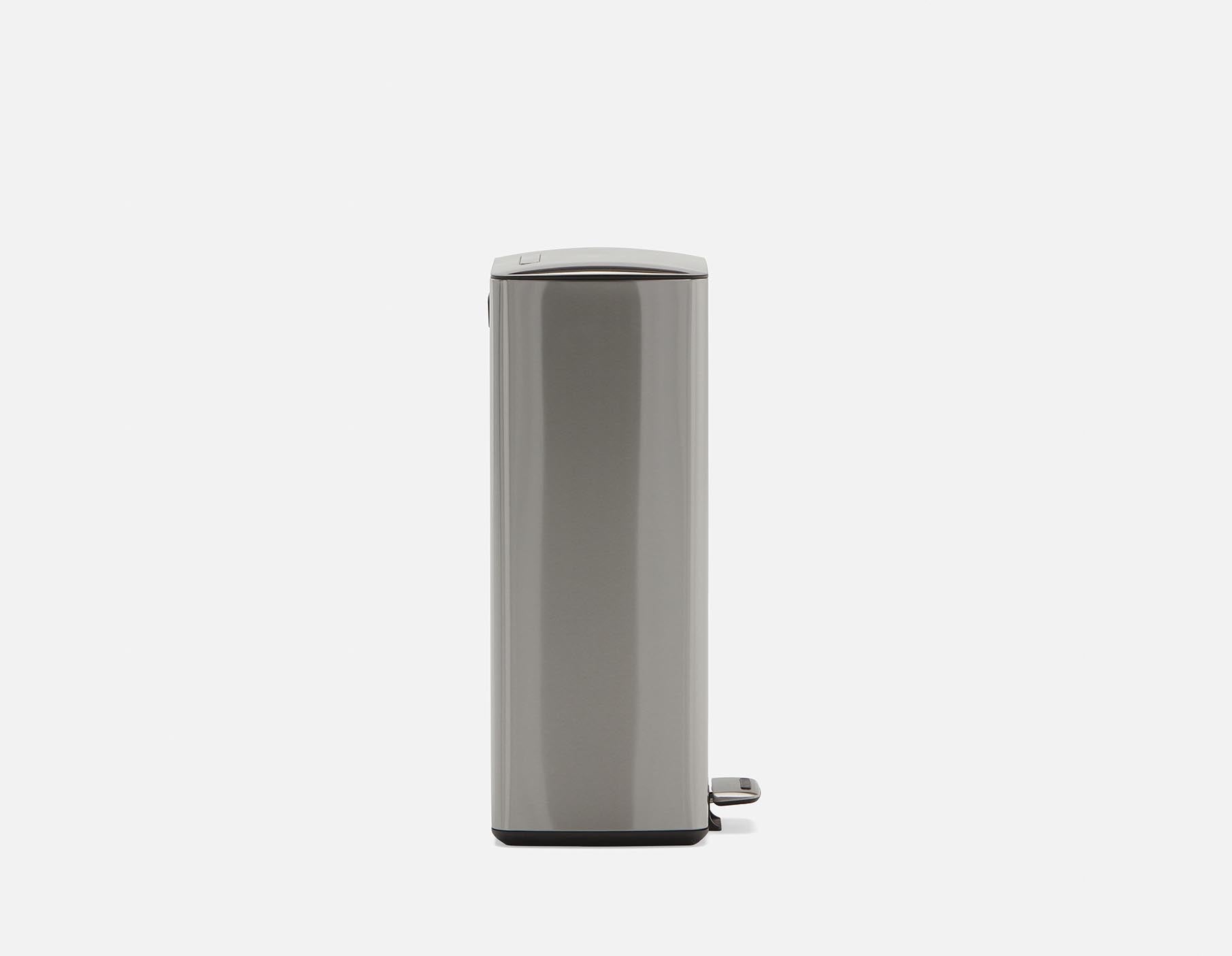 CUMULO stainless steel pedal waste bin 30 l undefined