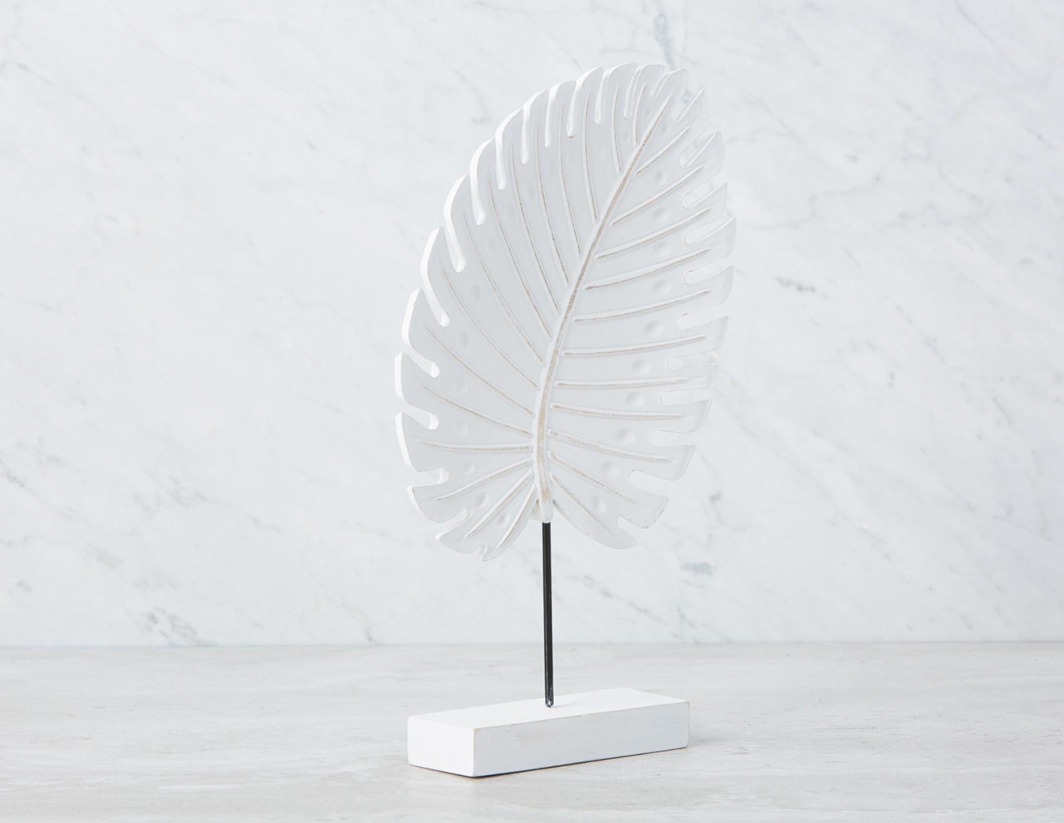 ARECA sculpture 38 cm undefined