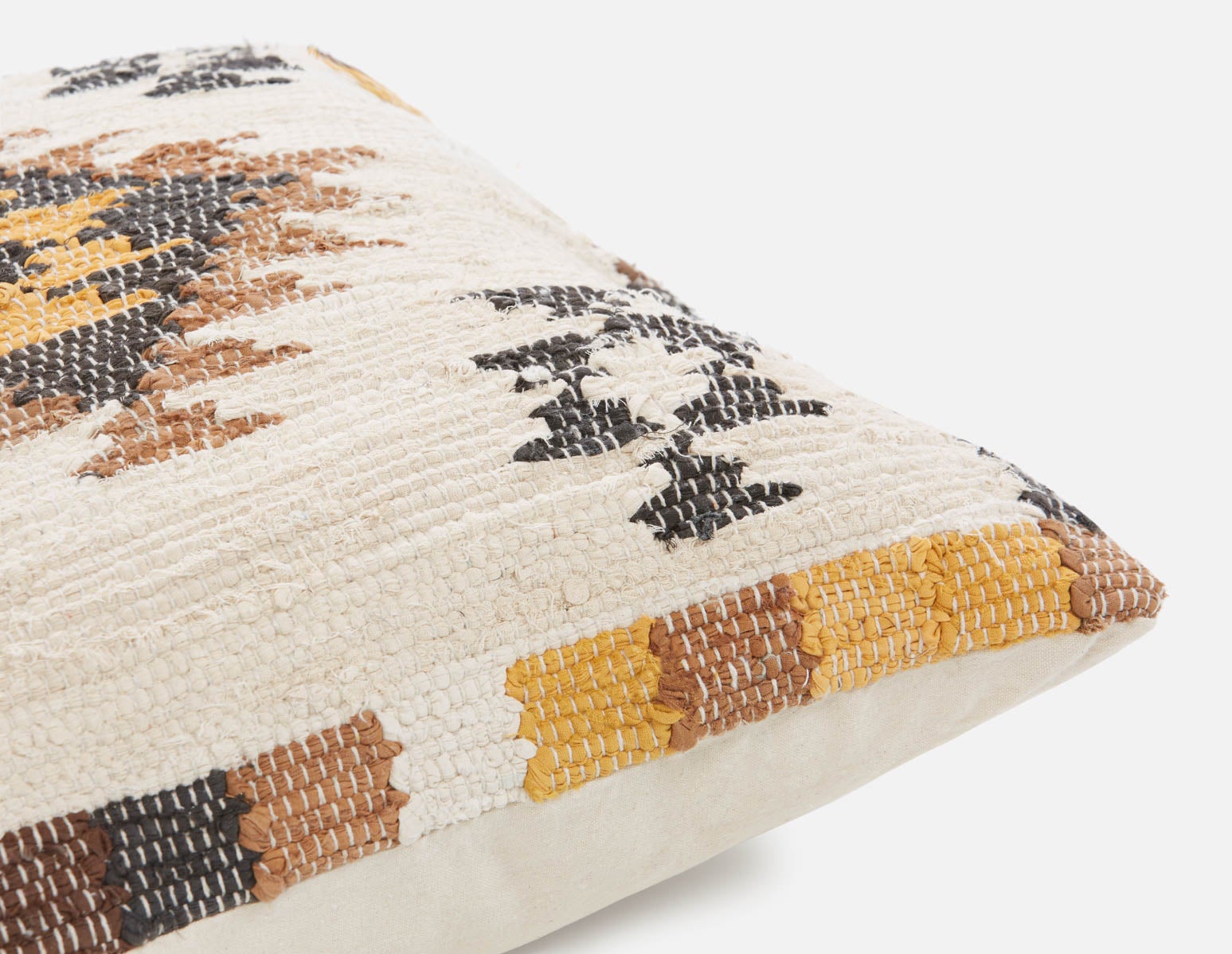 DODA coussin chindi en coton 24" x 24" undefined