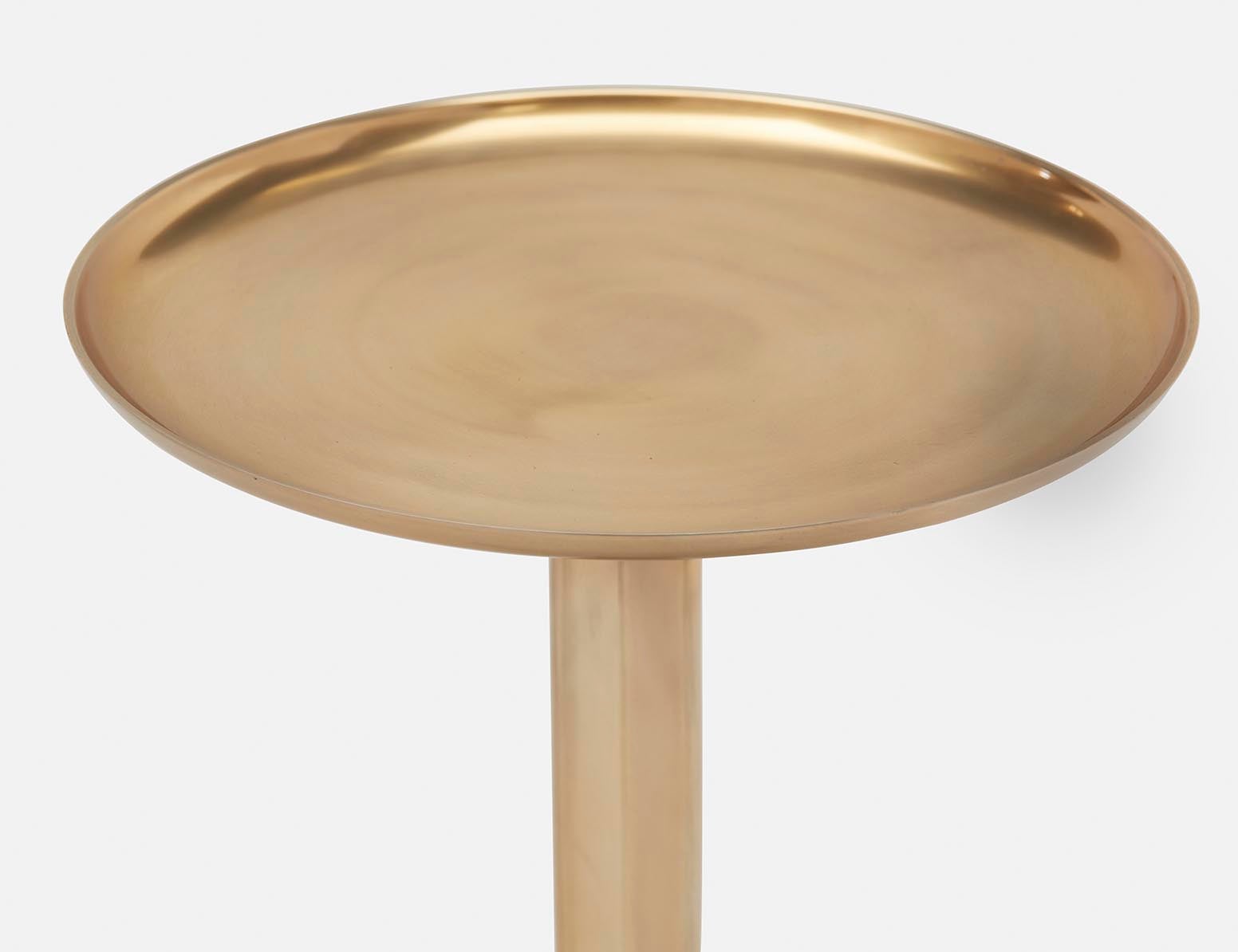 TRIO table d'appoint undefined