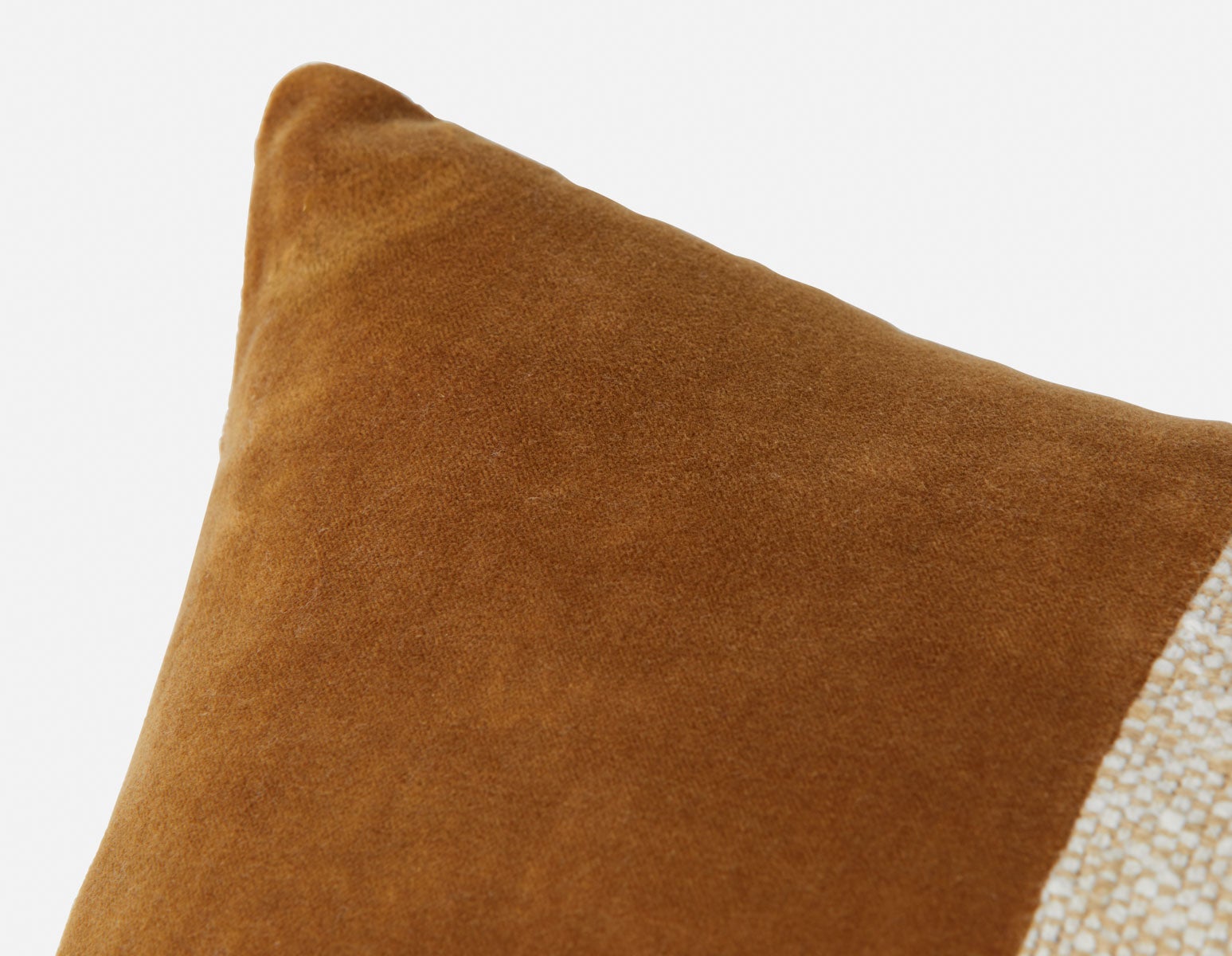 YUSUF coussin 30cm x 50cm undefined