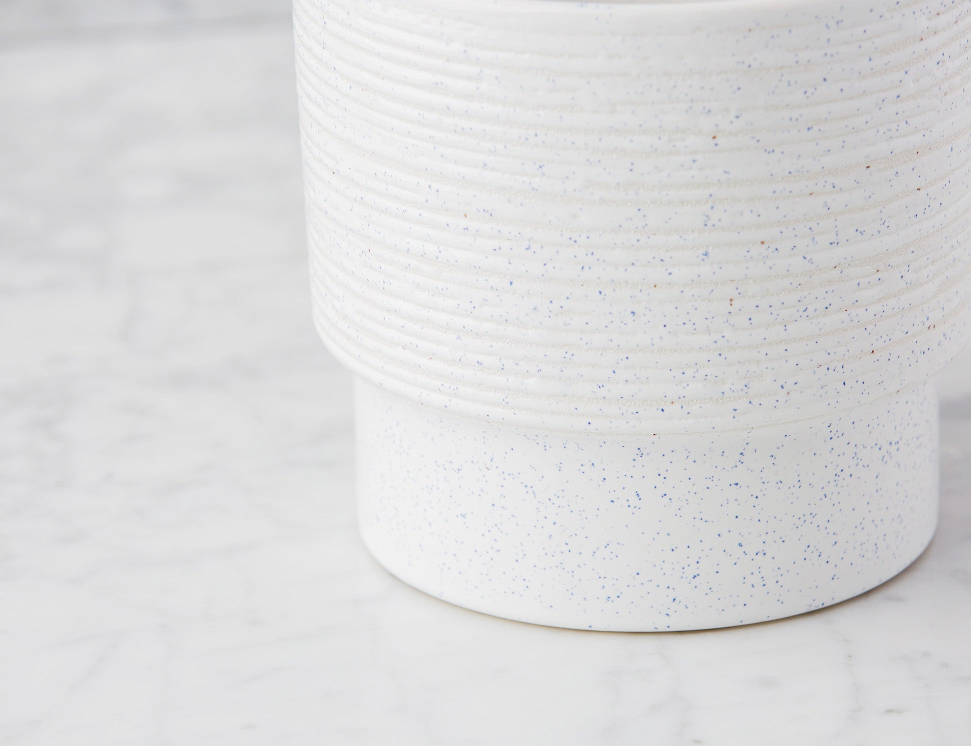 FRANK ceramic planter 16 cm undefined