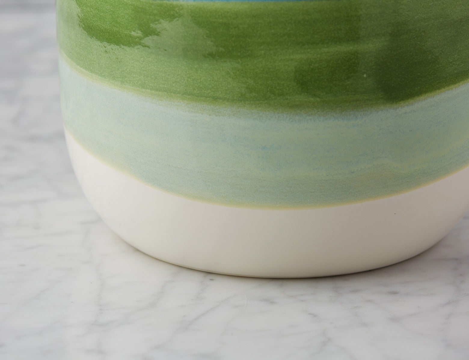 TRAVIS ceramic pot 22 cm undefined