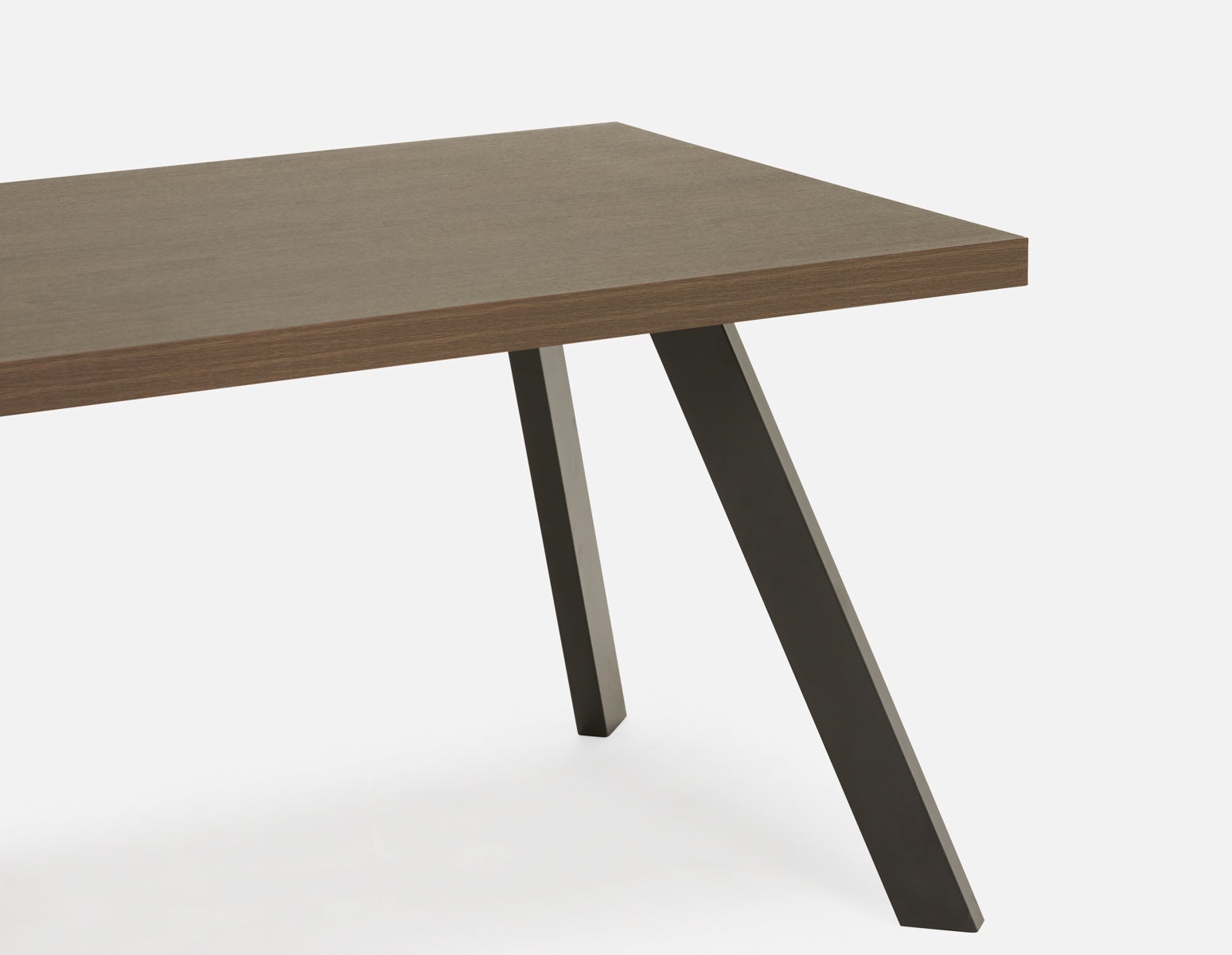 OZZY contemporary dining table 140 cm undefined