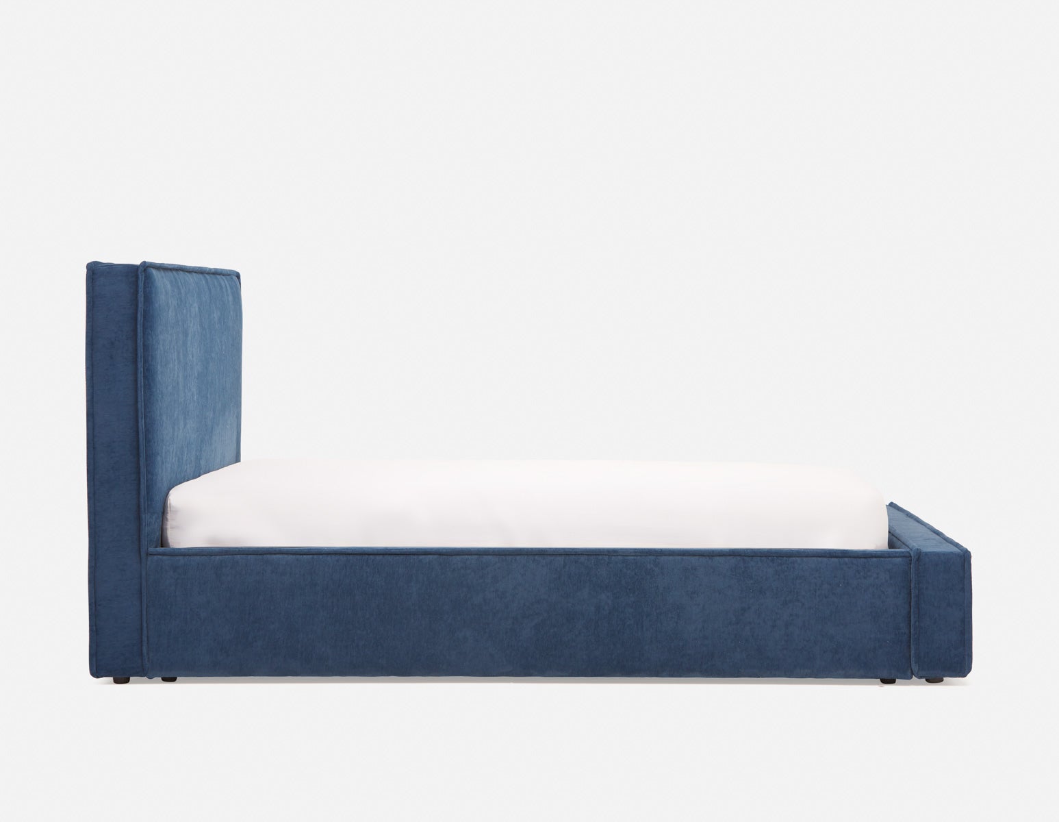SORGUE upholstered queen size bed with storage undefined