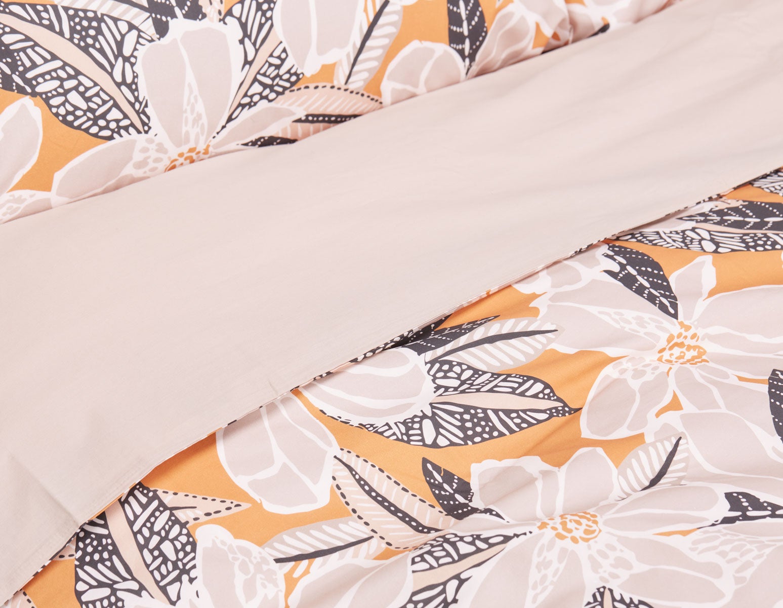 CALEDONIA 3-piece queen duvet cover set undefined