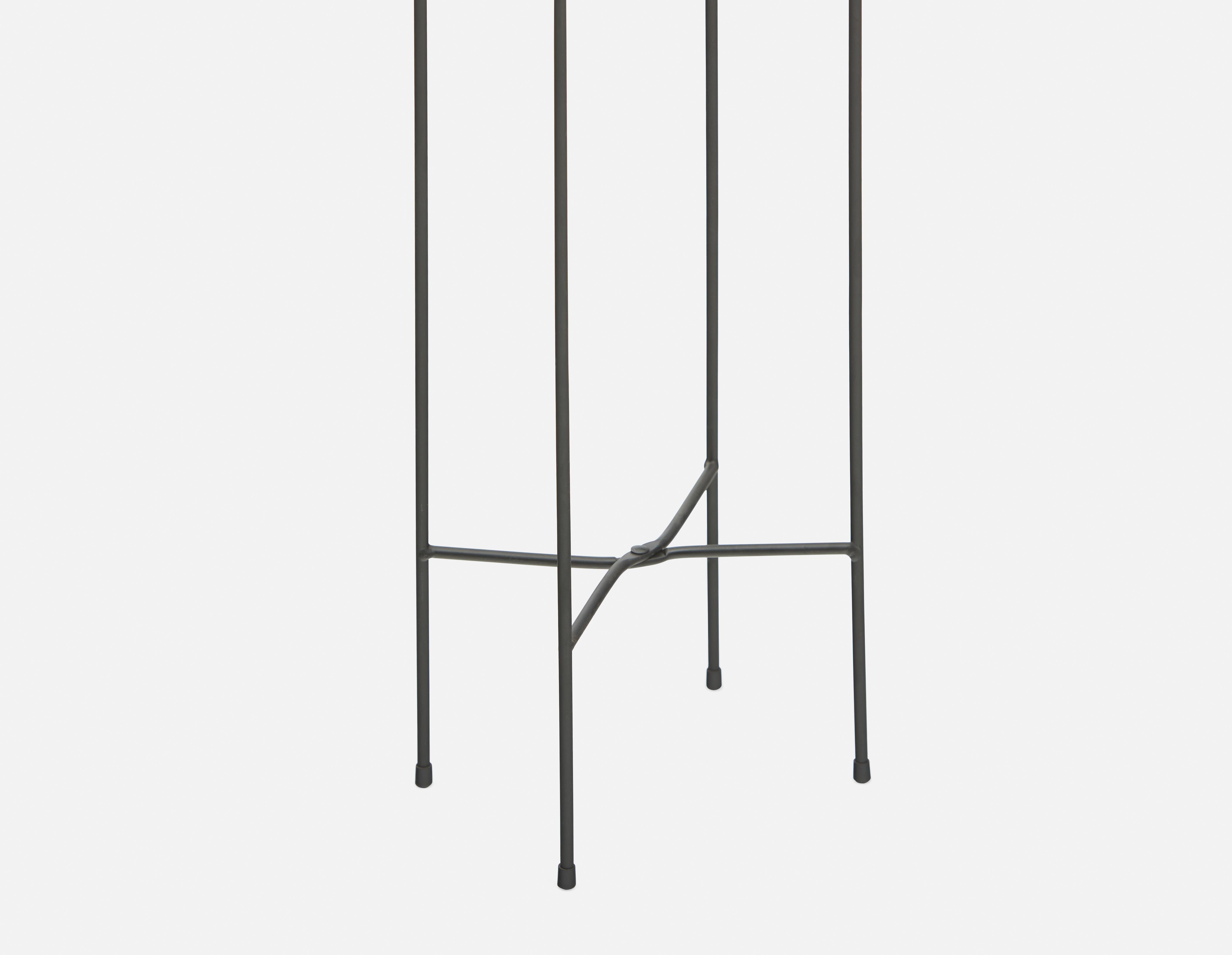 LAURI cache-pot en métal et support 102 cm undefined