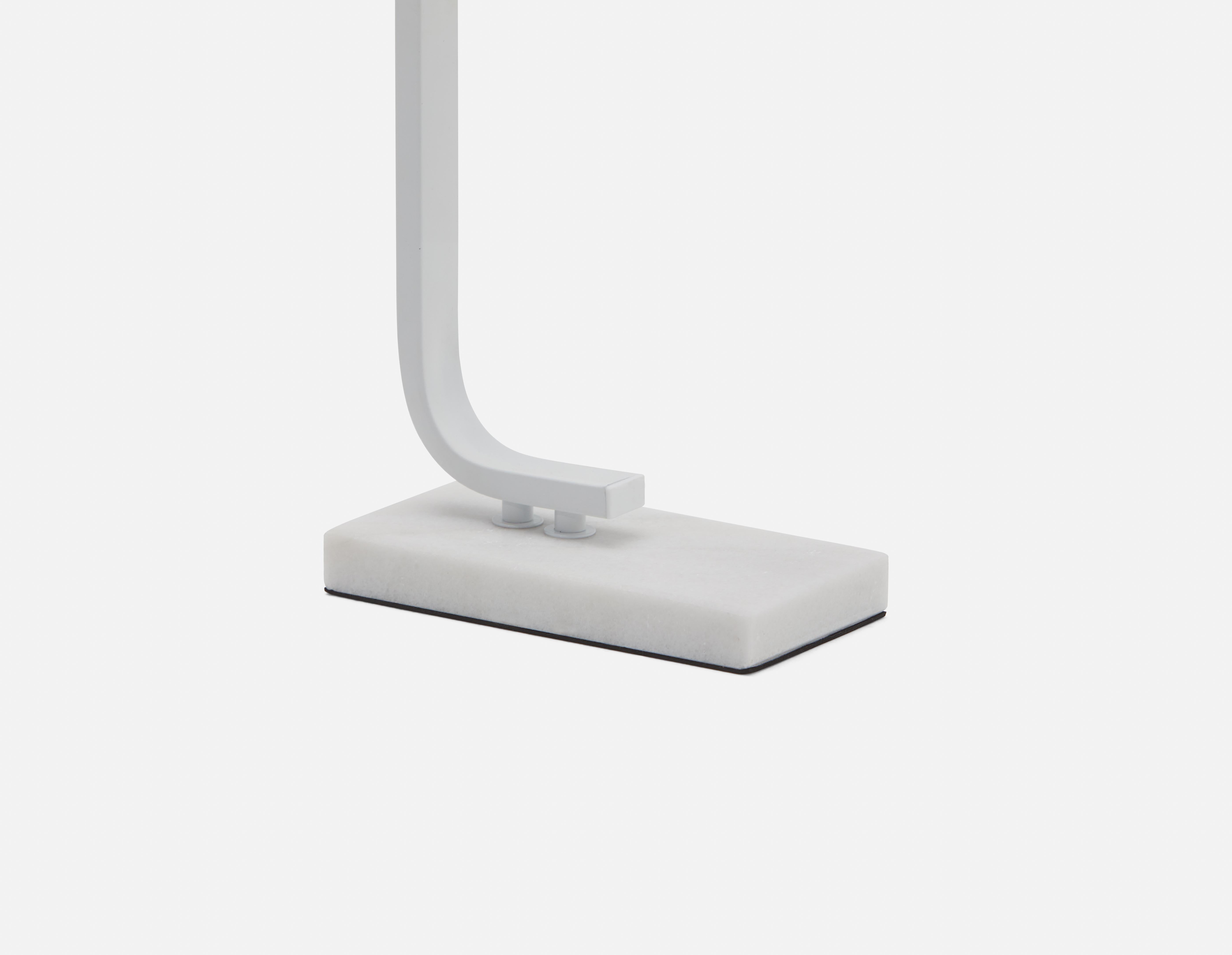 BLANCE lampe de table 56 cm haut. undefined