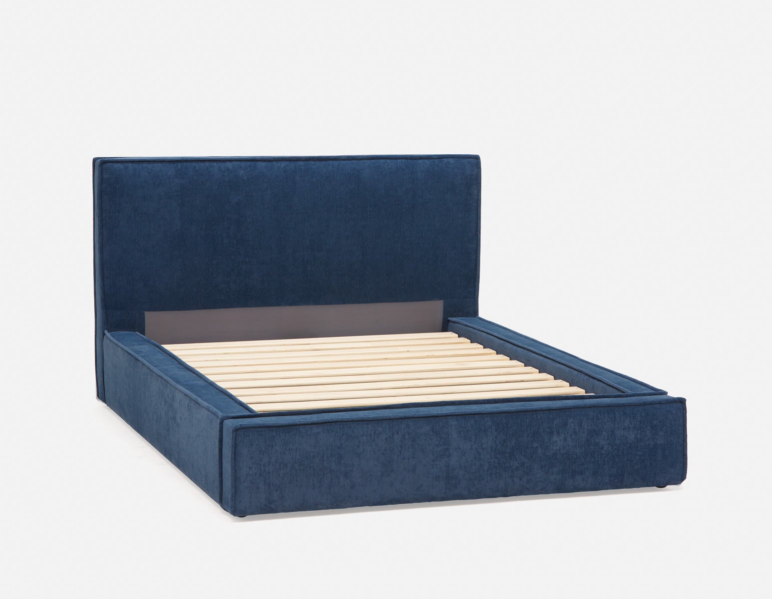 SORGUE upholstered queen size bed with storage undefined