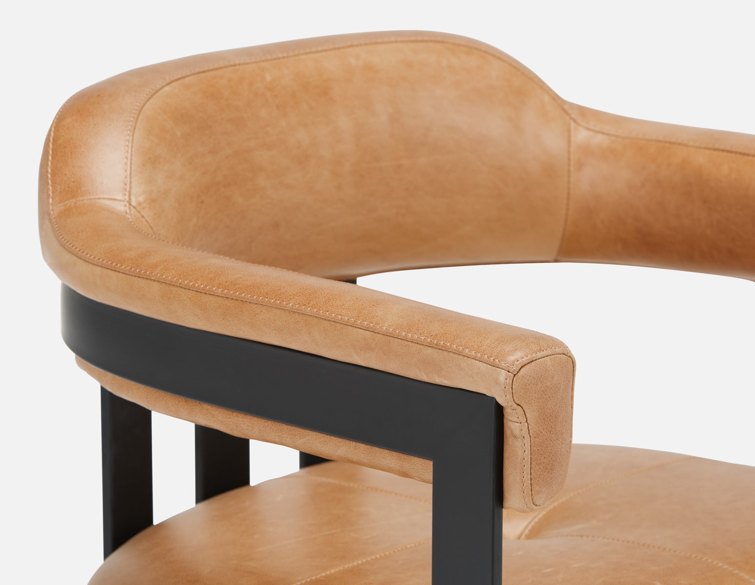 STEFANIA chaise de salle à manger en cuir avec accoudoirs undefined