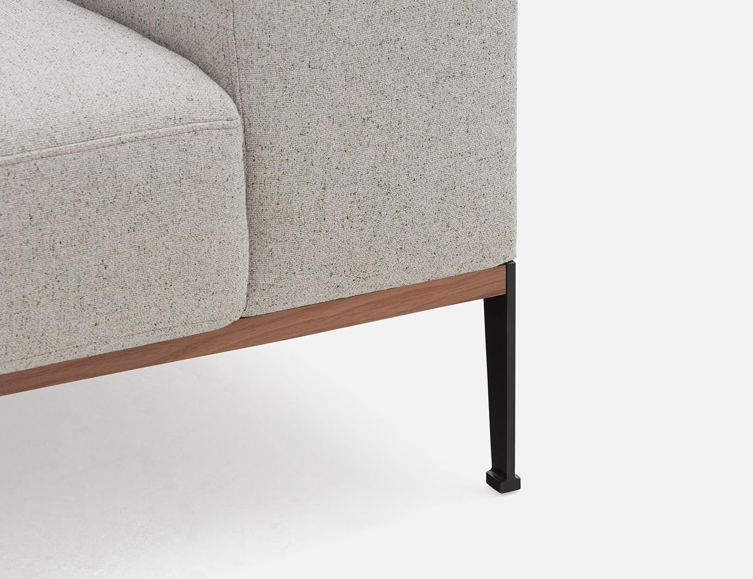 PRESTON loveseat undefined