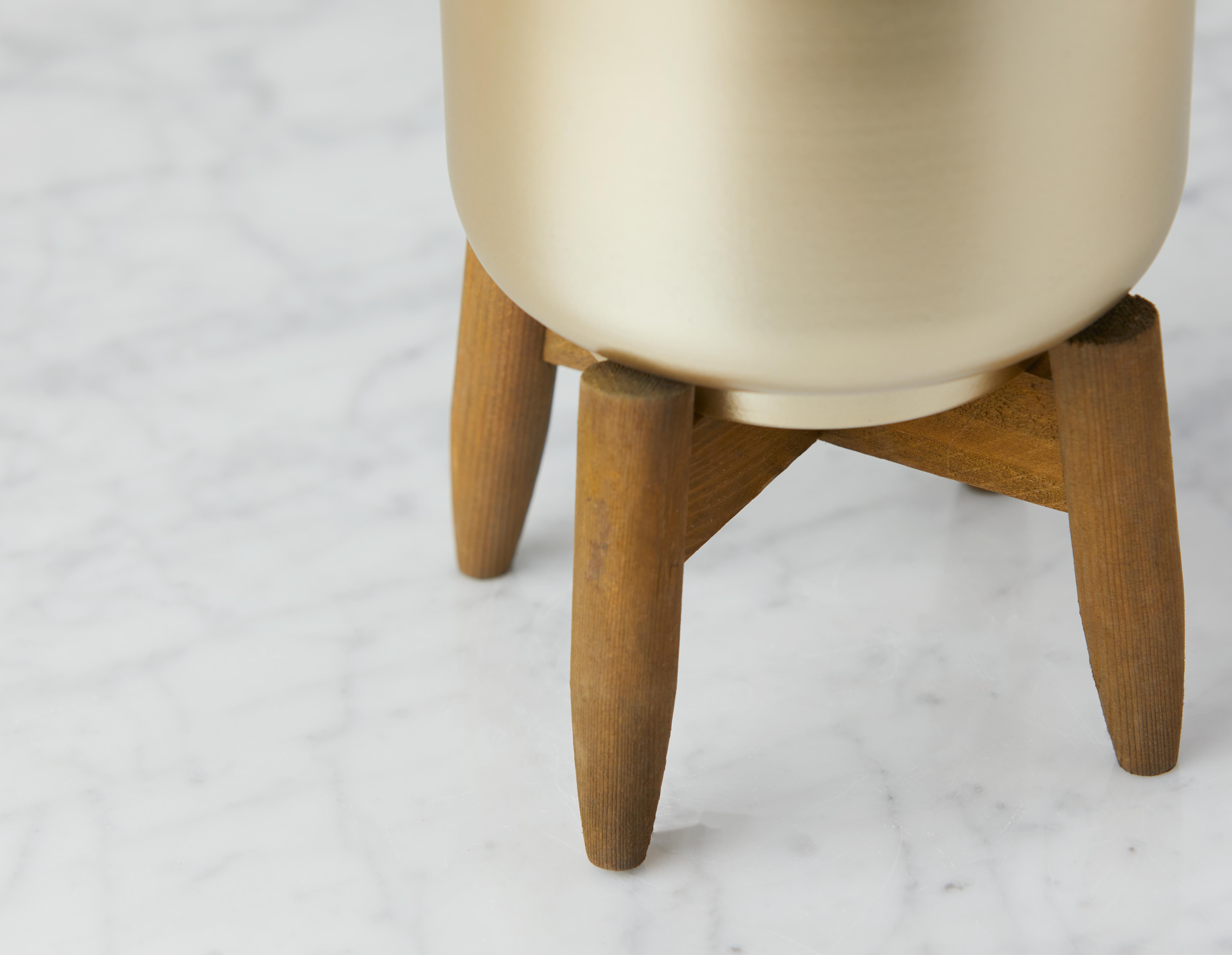 MURIEL metal planter with wood stand 24 cm undefined