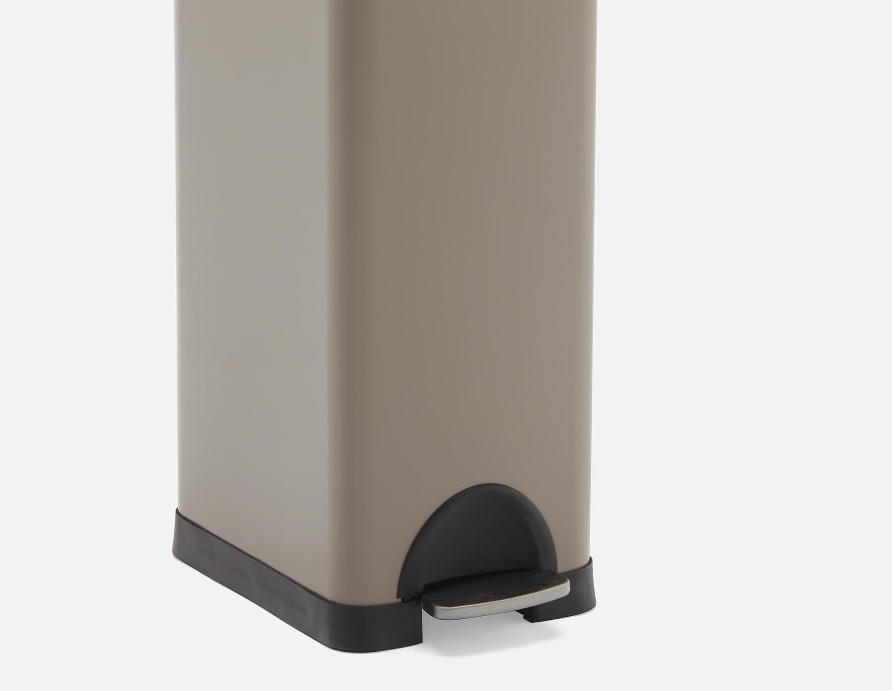 ALTO stainless steel pedal waste bin 30 l undefined