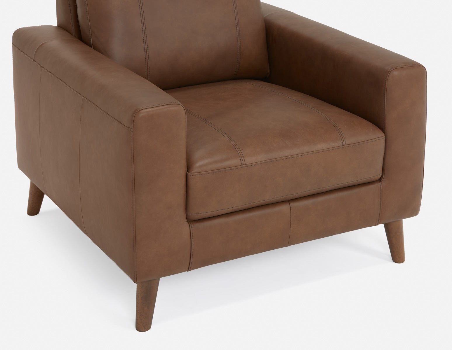 AMARI fauteuil club classique 100% cuir undefined