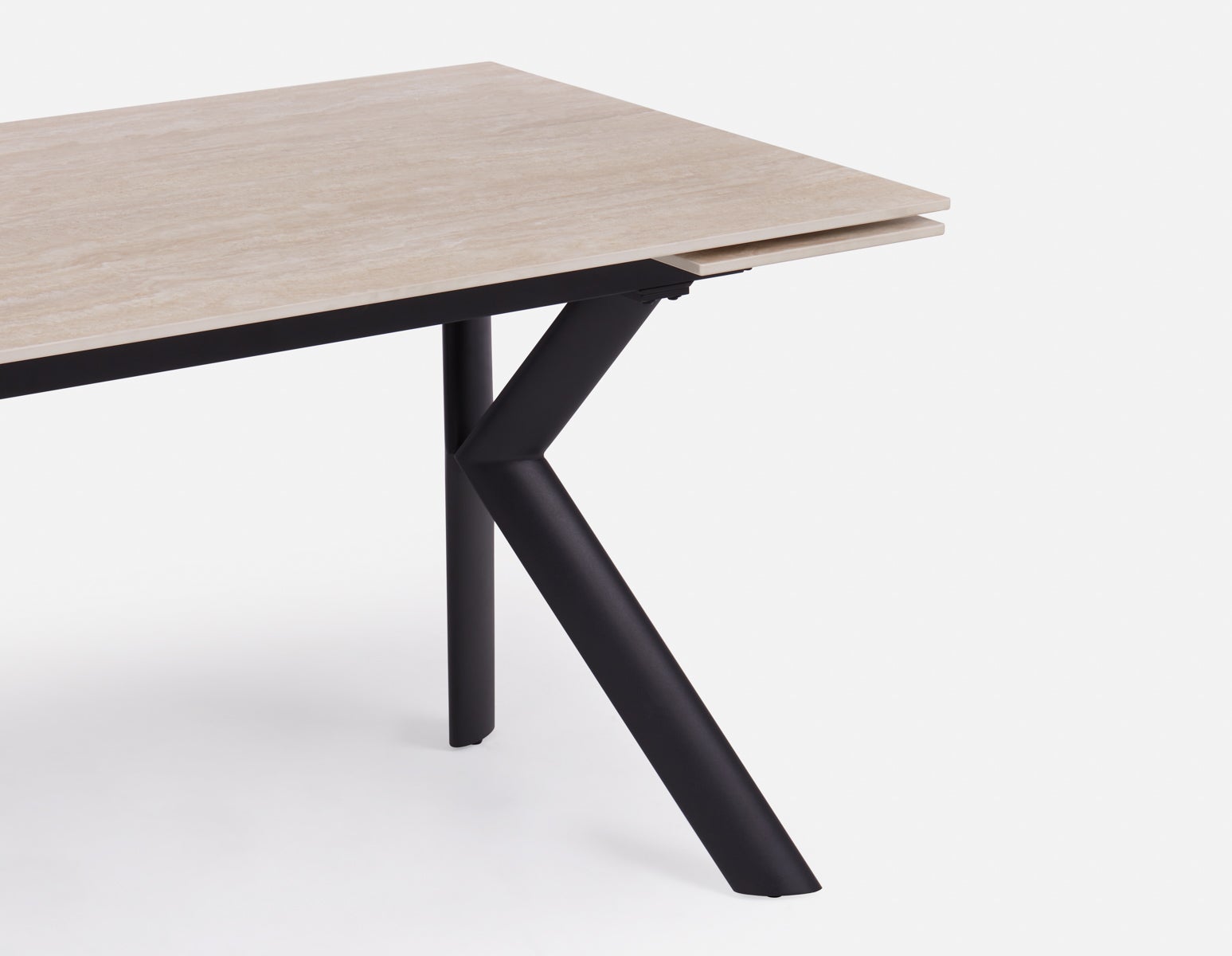 WILLMA extendable modern dining table 140cm to 200cm undefined