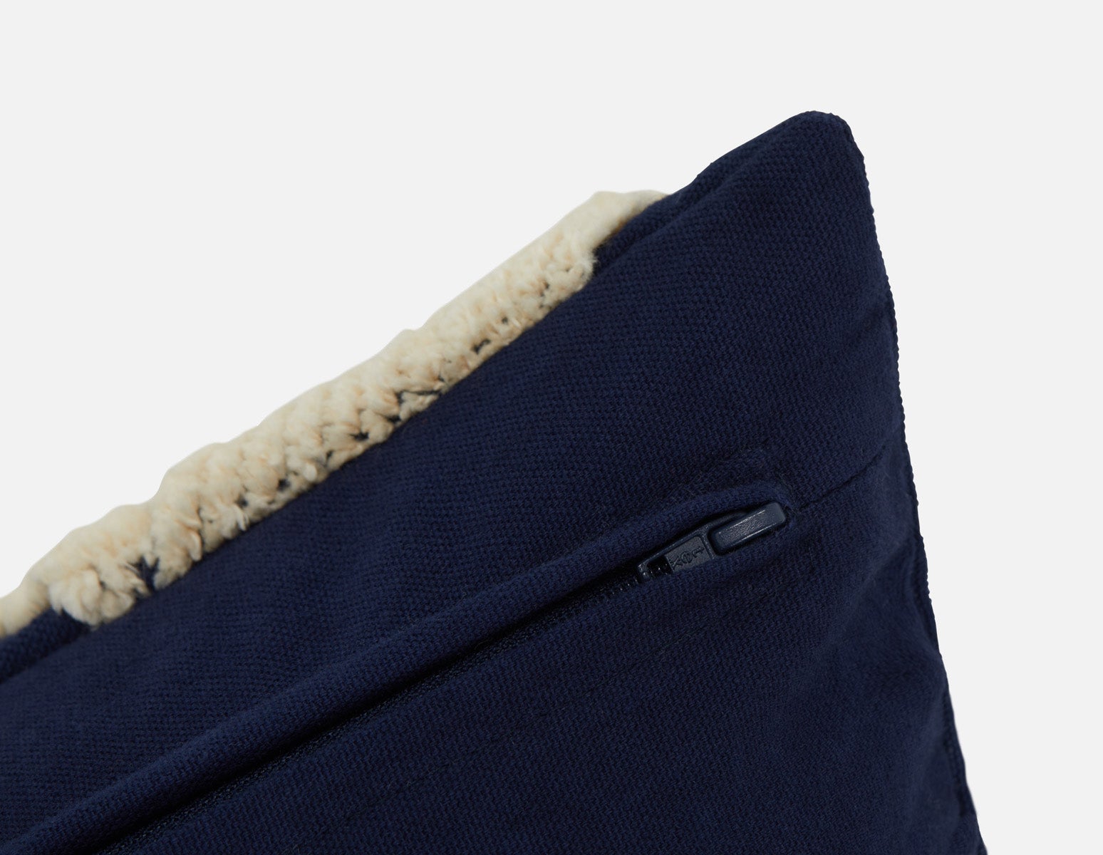 ALARA coussin 45cm x 45cm undefined