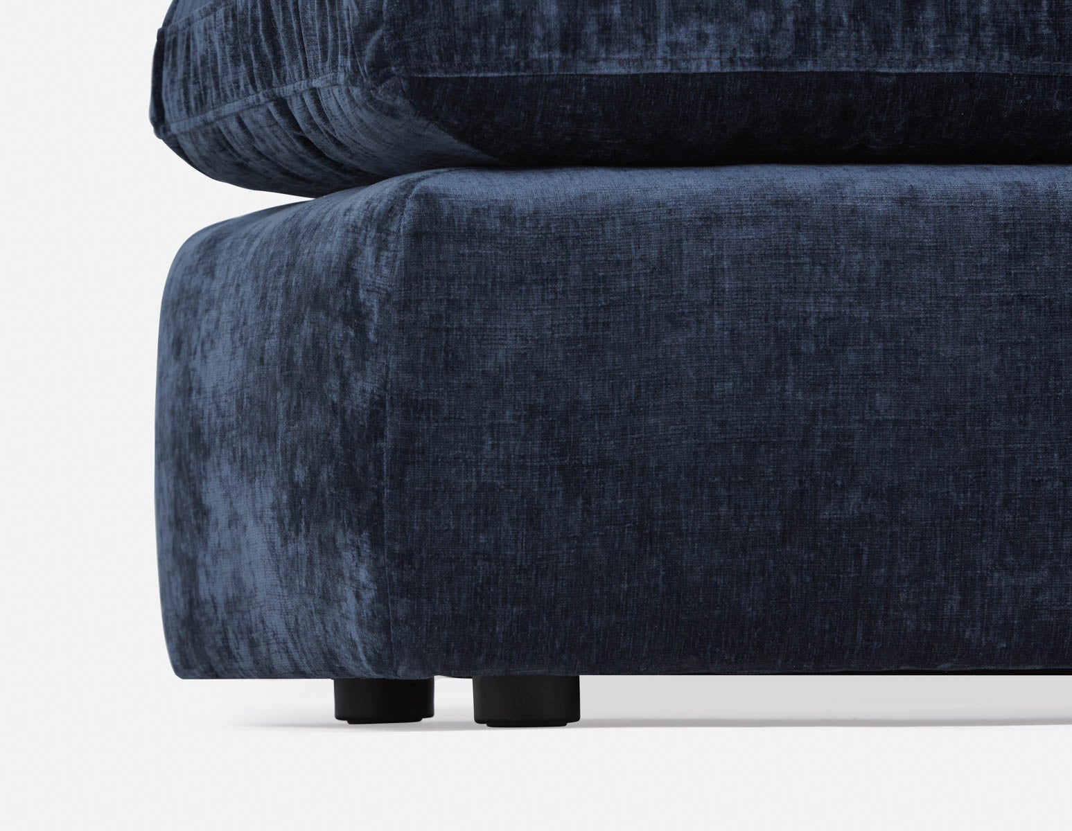 CHABLIS pouf luxueux 44" x 22" undefined