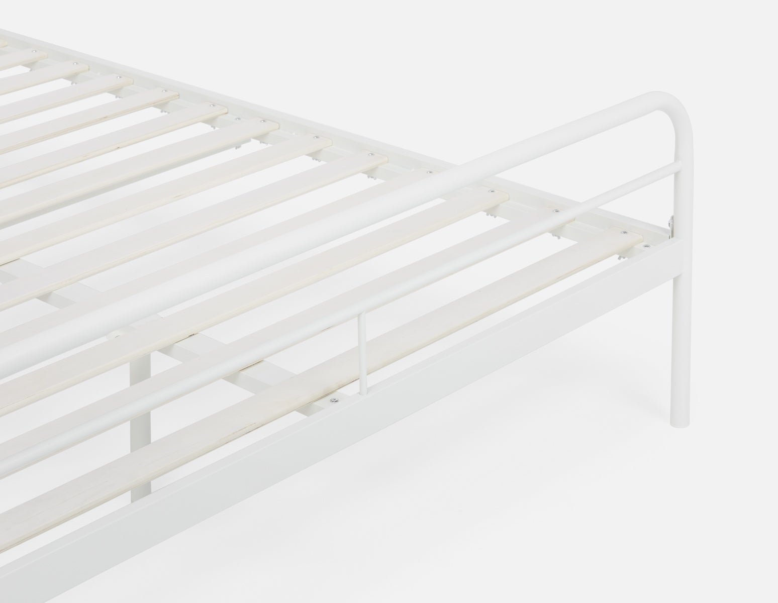 BREE iron queen size bed undefined