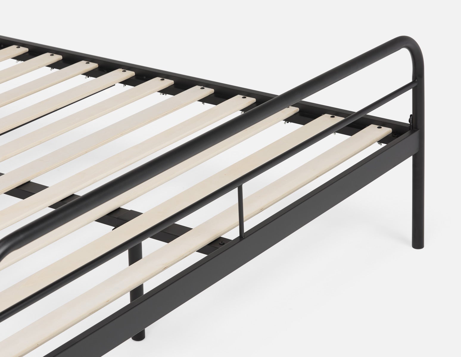 BREE iron queen size bed undefined