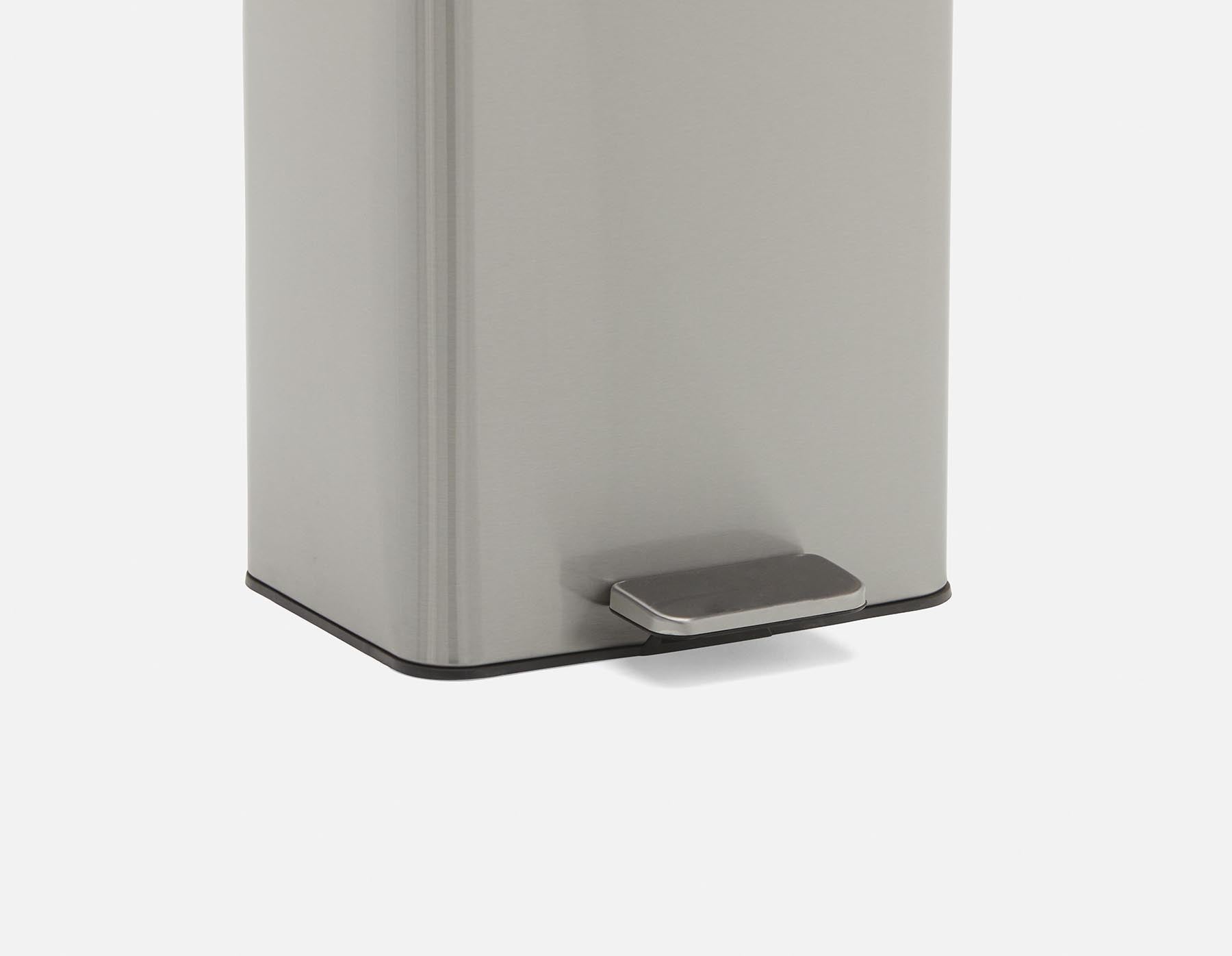 CIRRO stainless steel pedal waste bin 30 l undefined