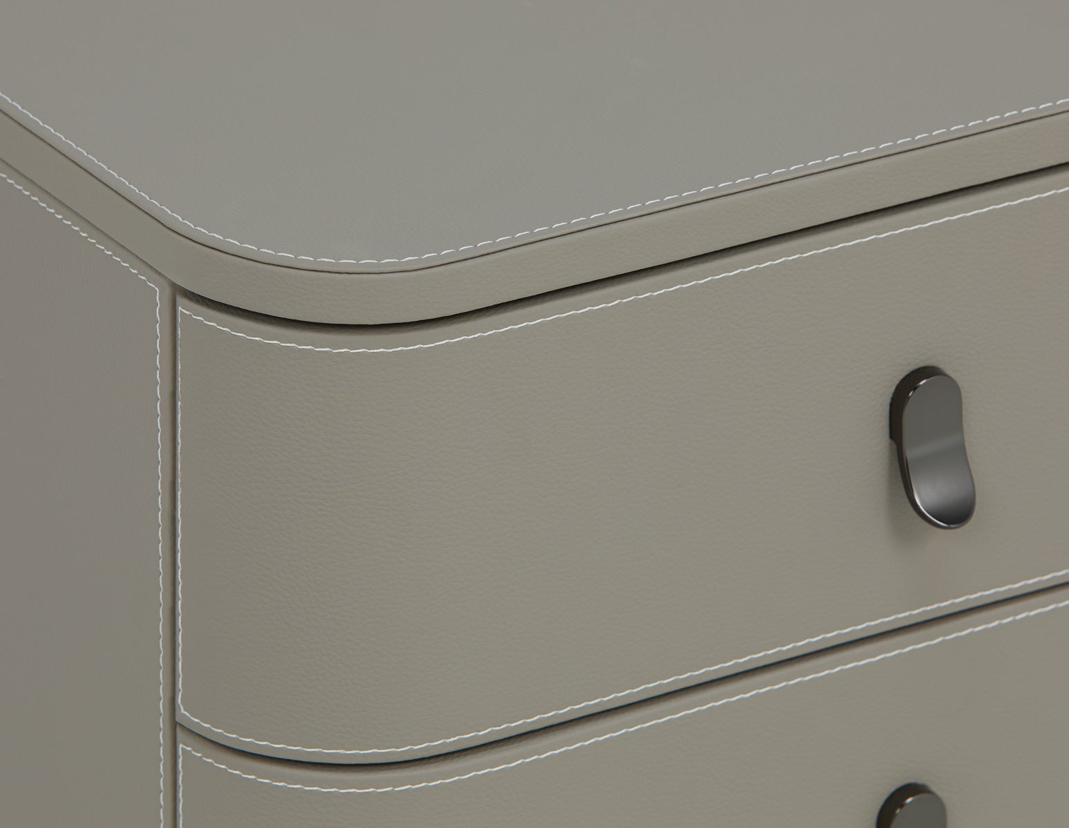 GAEL contemporary 3-drawer nightstand undefined