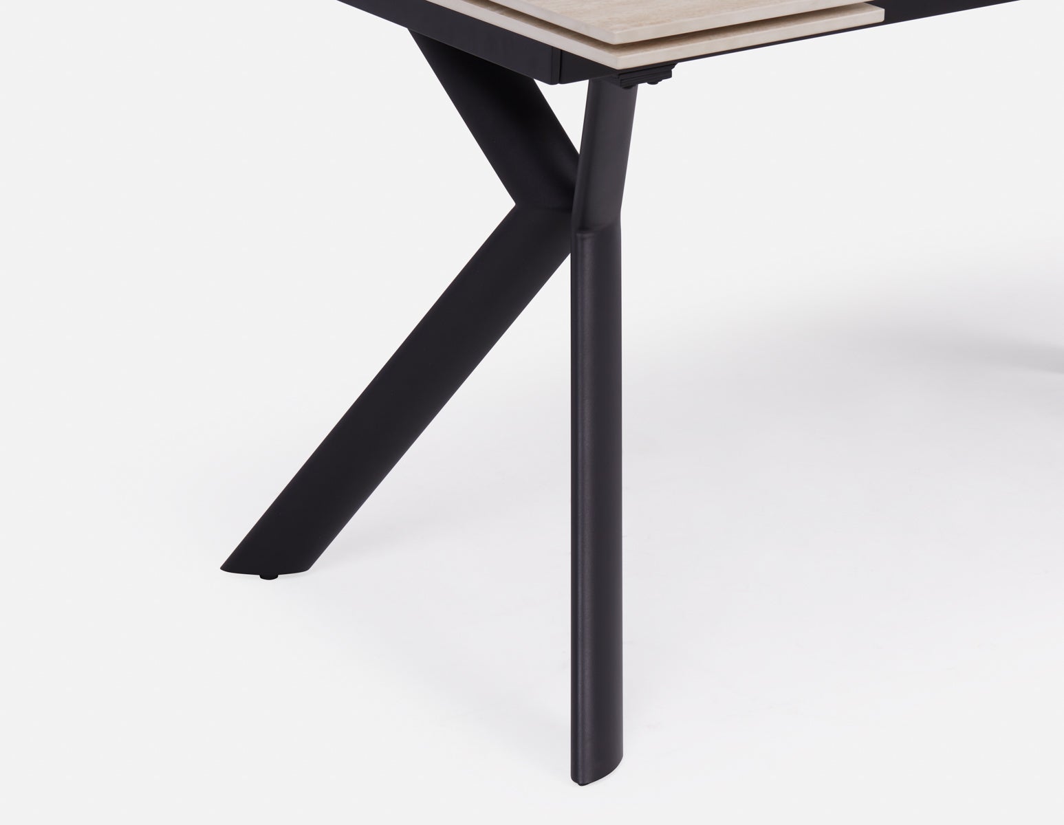 WILLMA extendable modern dining table 140cm to 200cm undefined