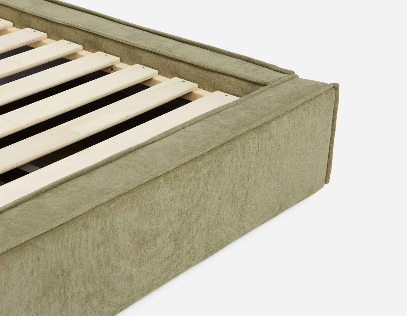 SORGUE upholstered king size bed with storage undefined