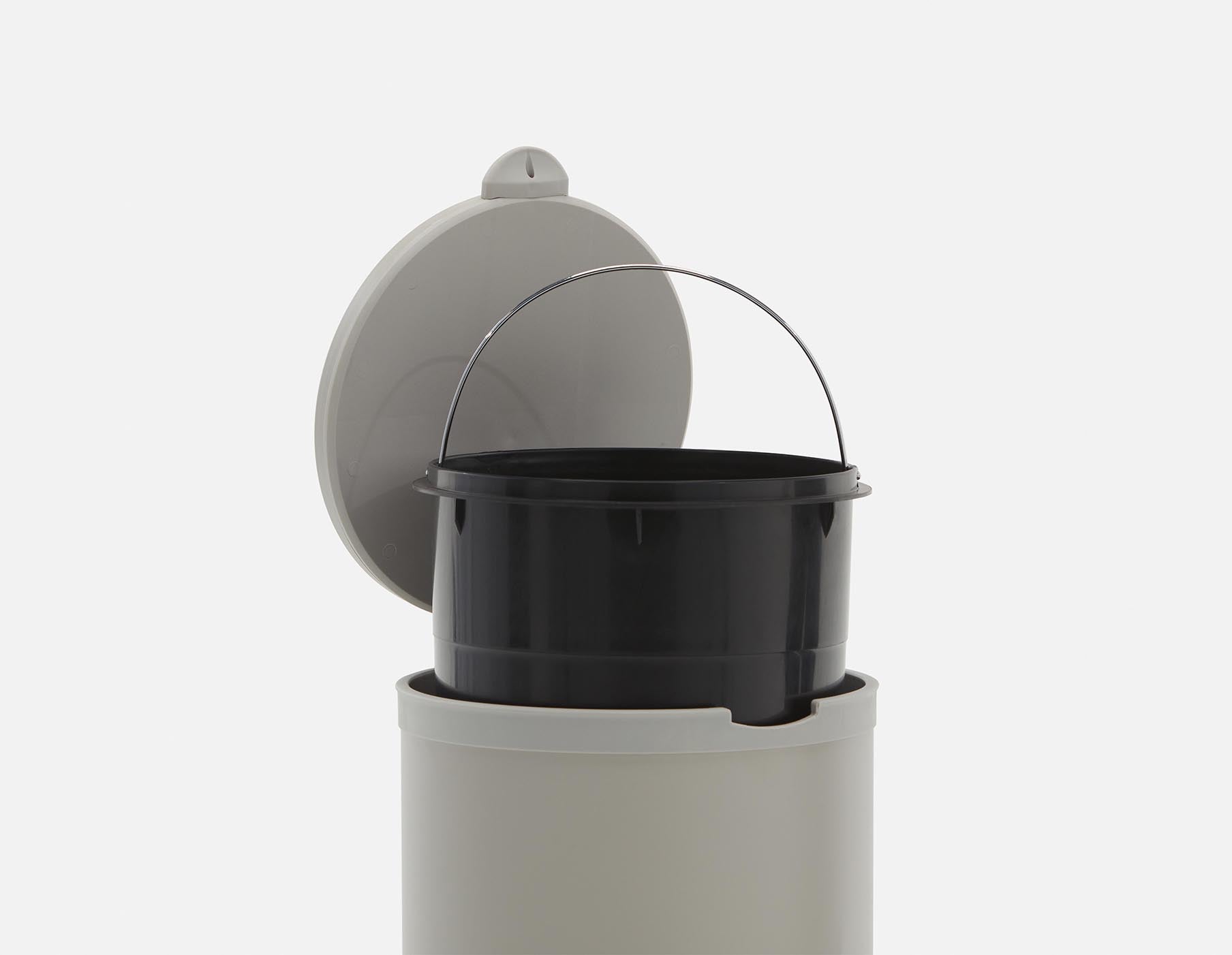 STRATO pedal waste bin 30 l undefined