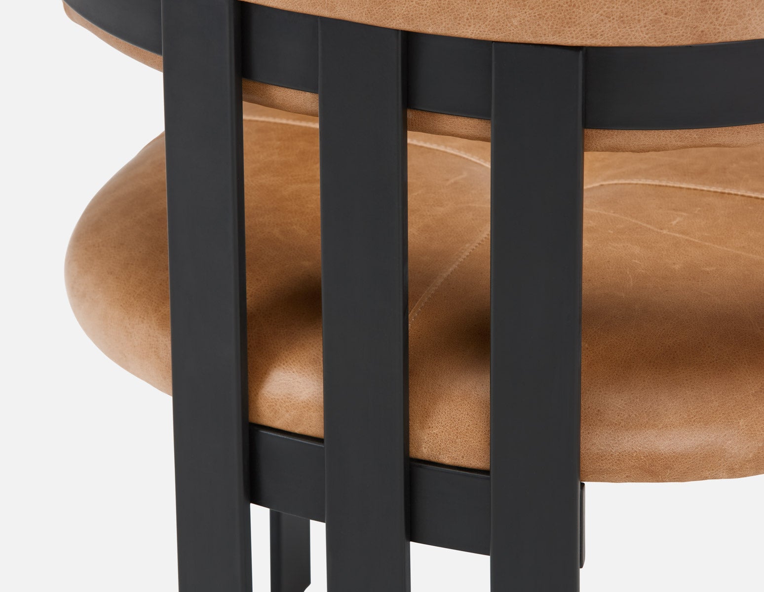 STEFANIA chaise de salle à manger en cuir avec accoudoirs undefined
