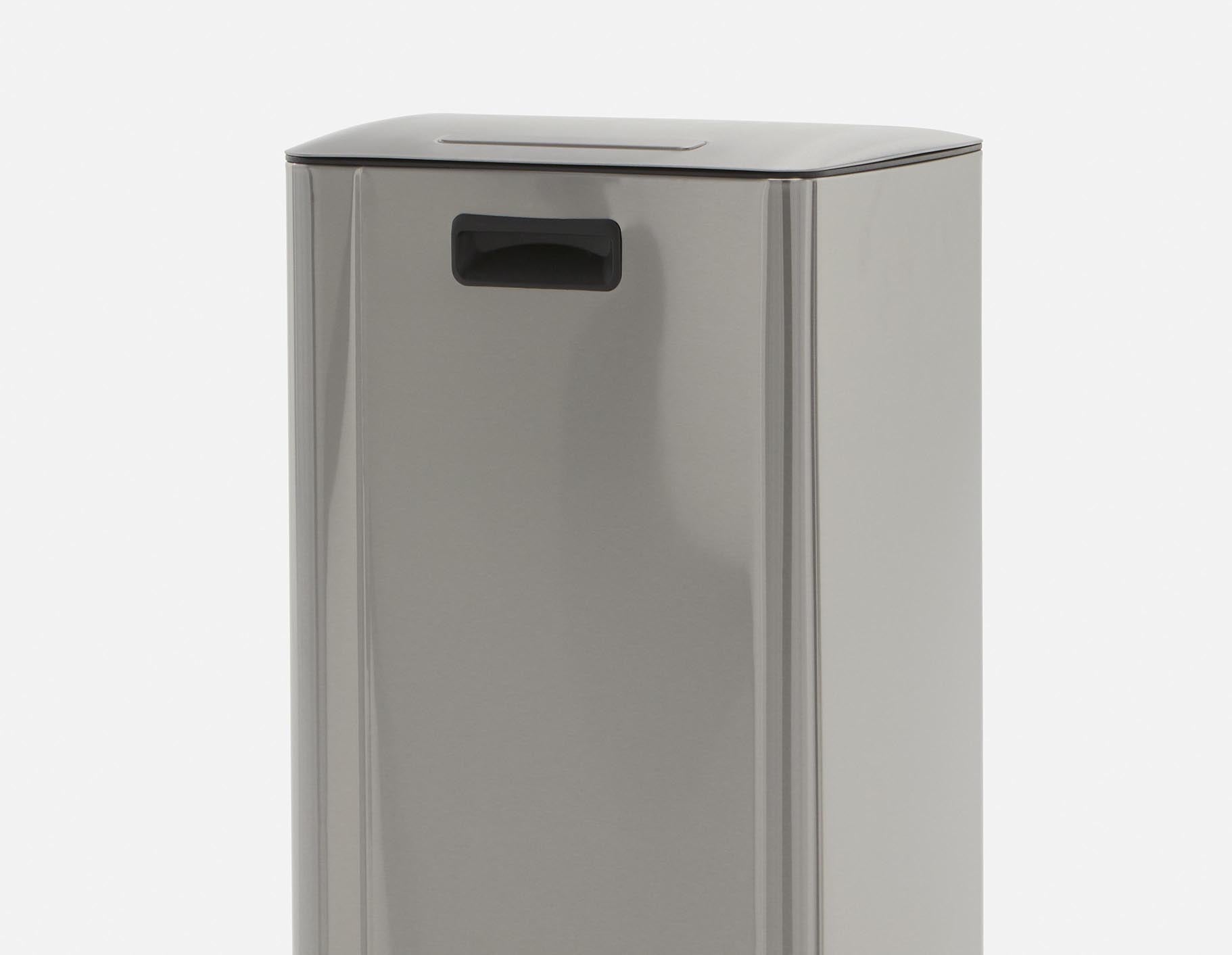 CUMULO stainless steel pedal waste bin 30 l undefined