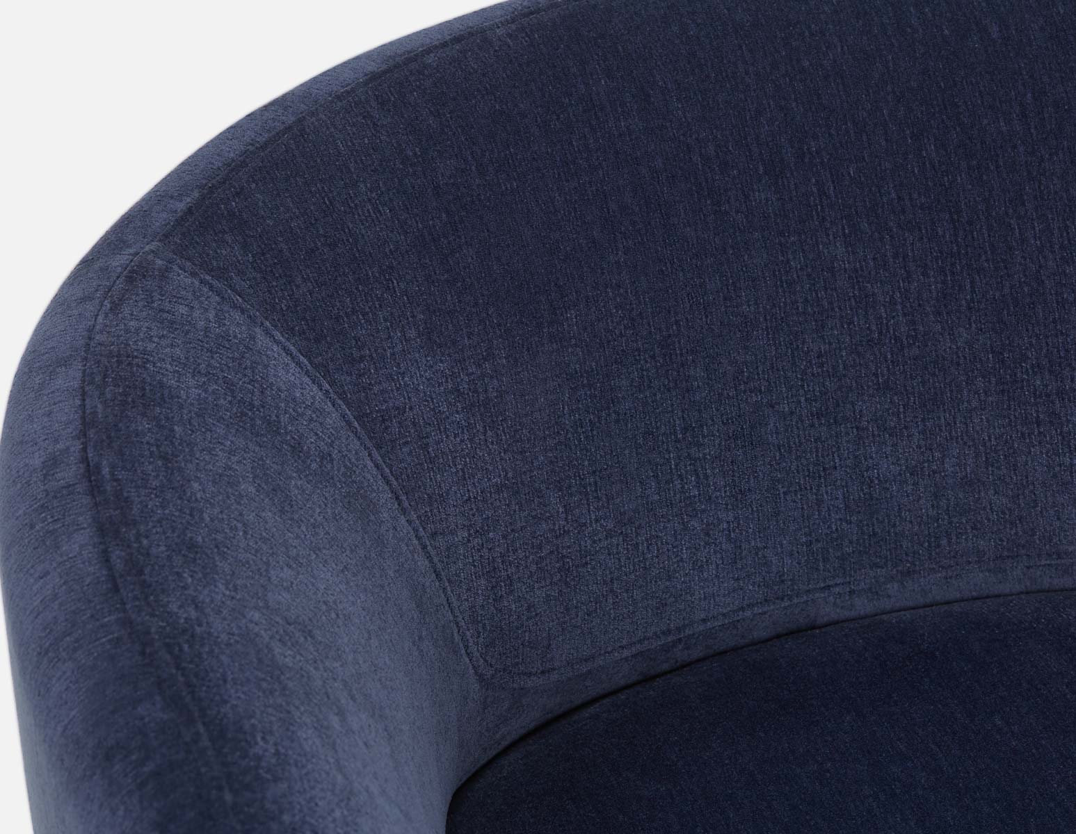 ROANNE accent chair undefined
