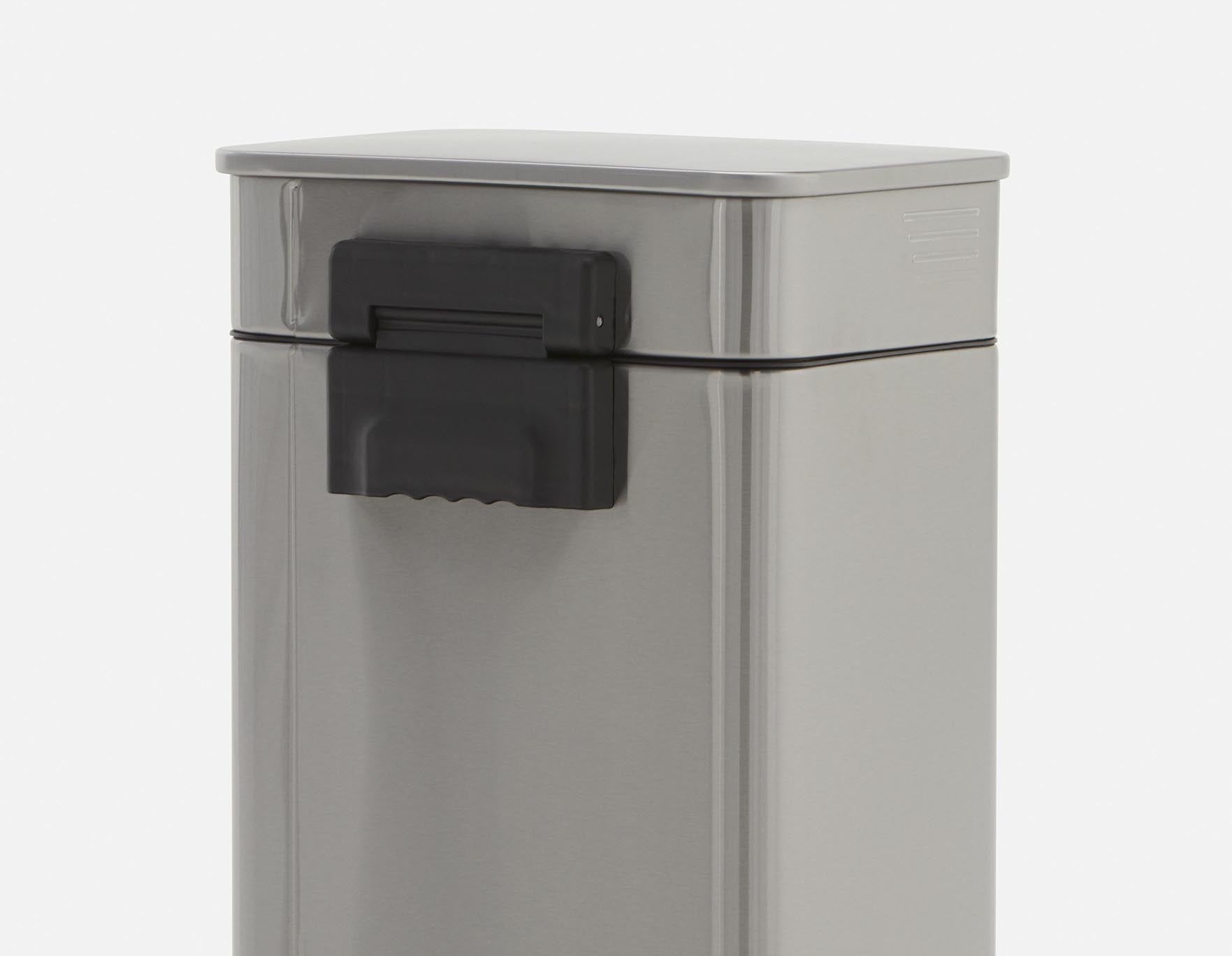 CIRRO stainless steel pedal waste bin 30 l undefined