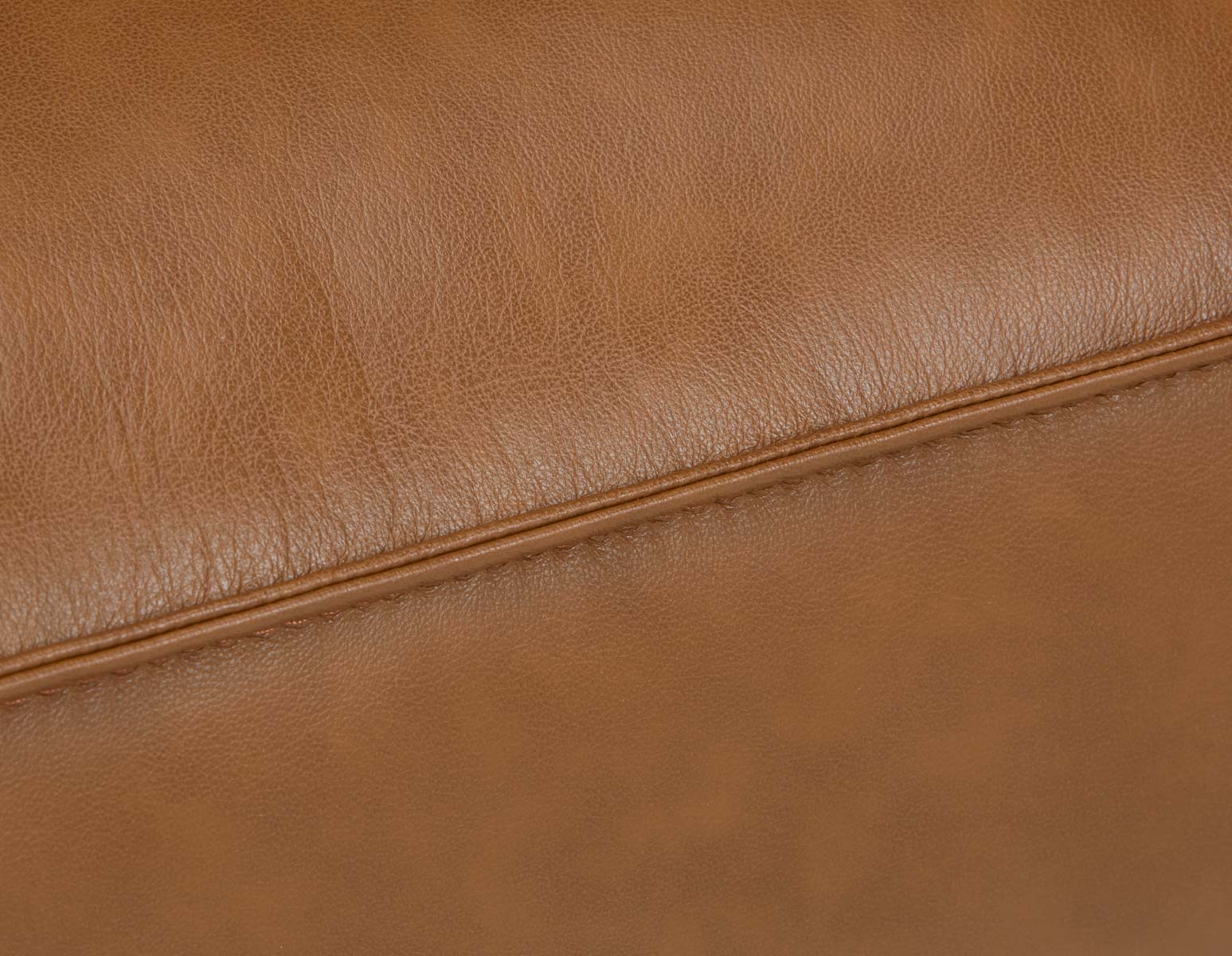 ALPHA causeuse 100% cuir du milieu du siècle undefined