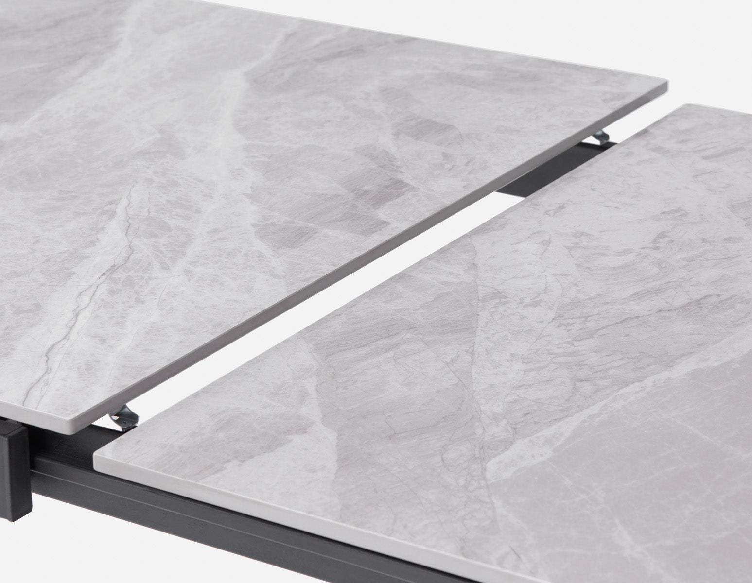 WILLIS extendable modern dining table 140 cm to 200 cm undefined