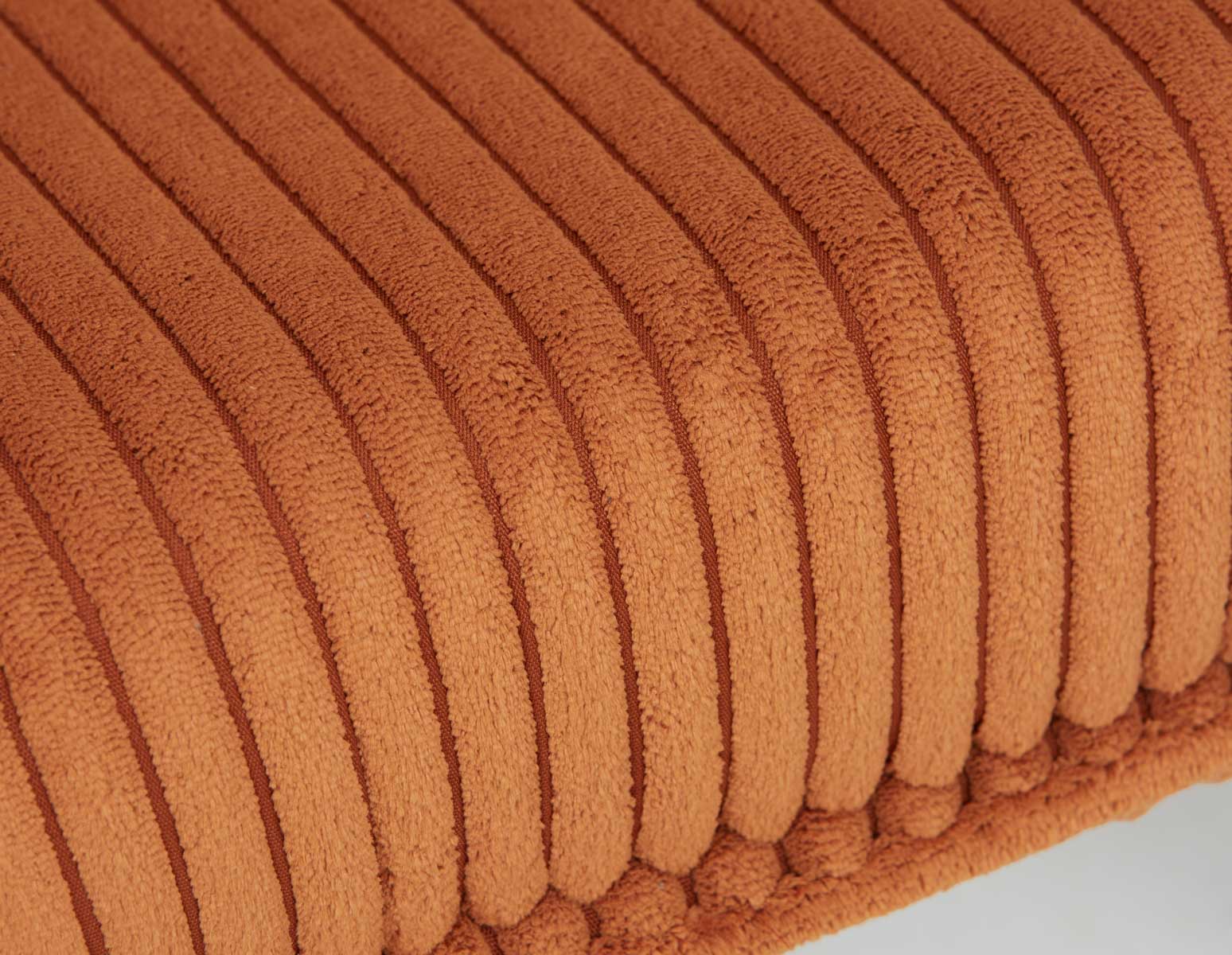 HERMAN chaise d'appoint en velours côtelé undefined