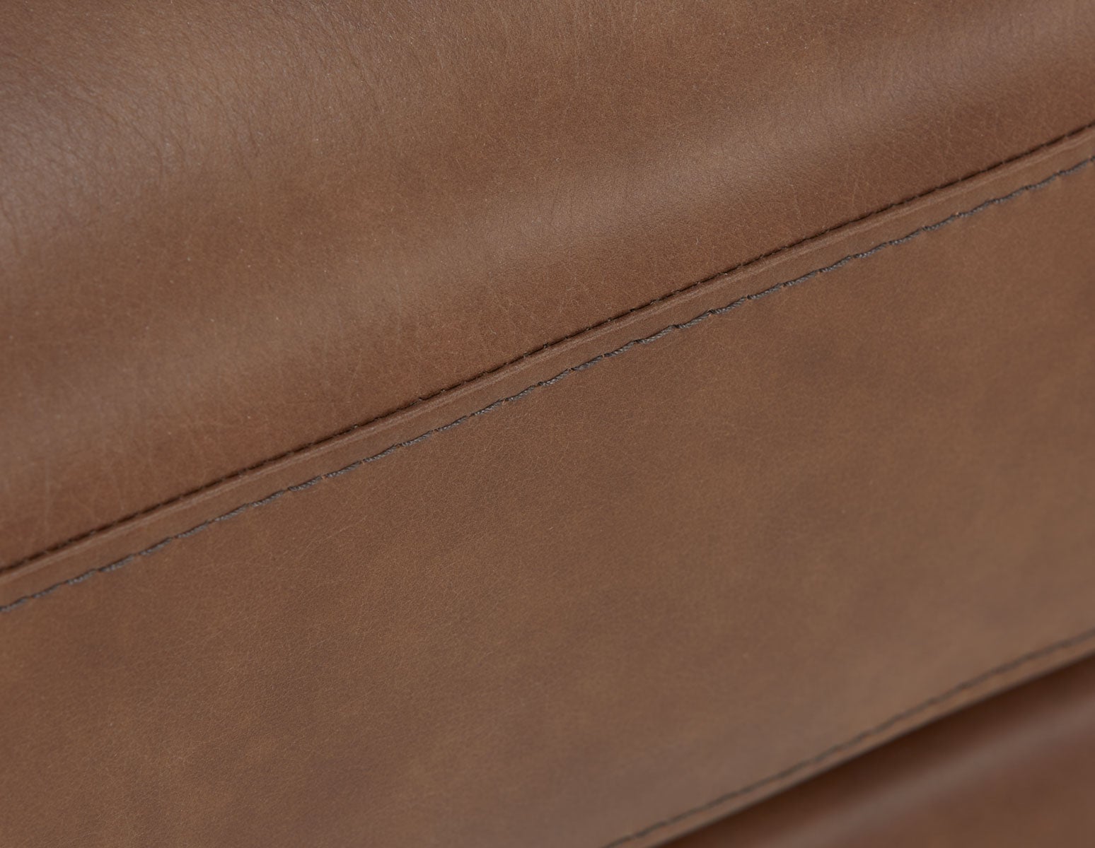 AMARI 100% leather classic 3-seater sofa undefined