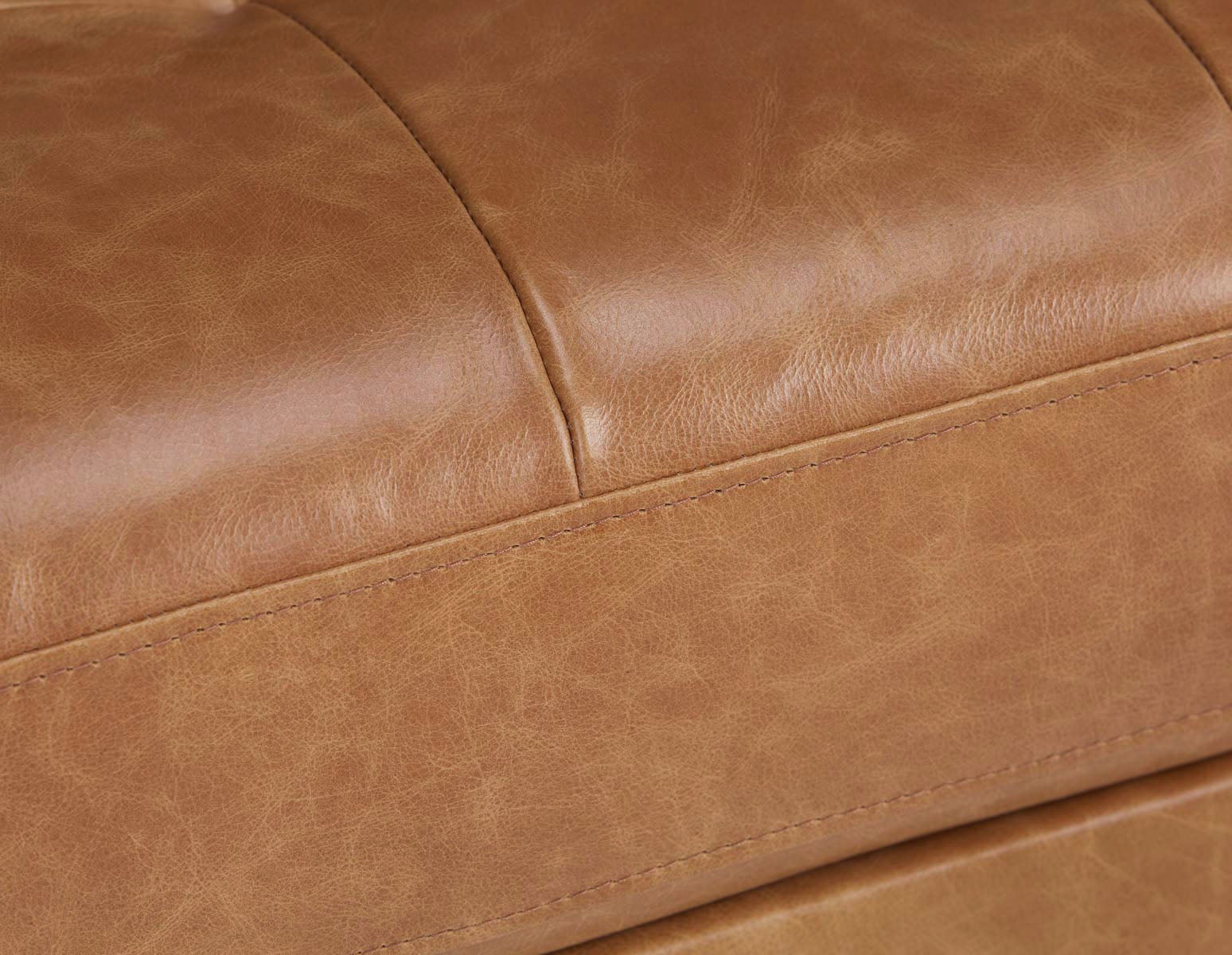 KINSEY causeuse 100% cuir undefined