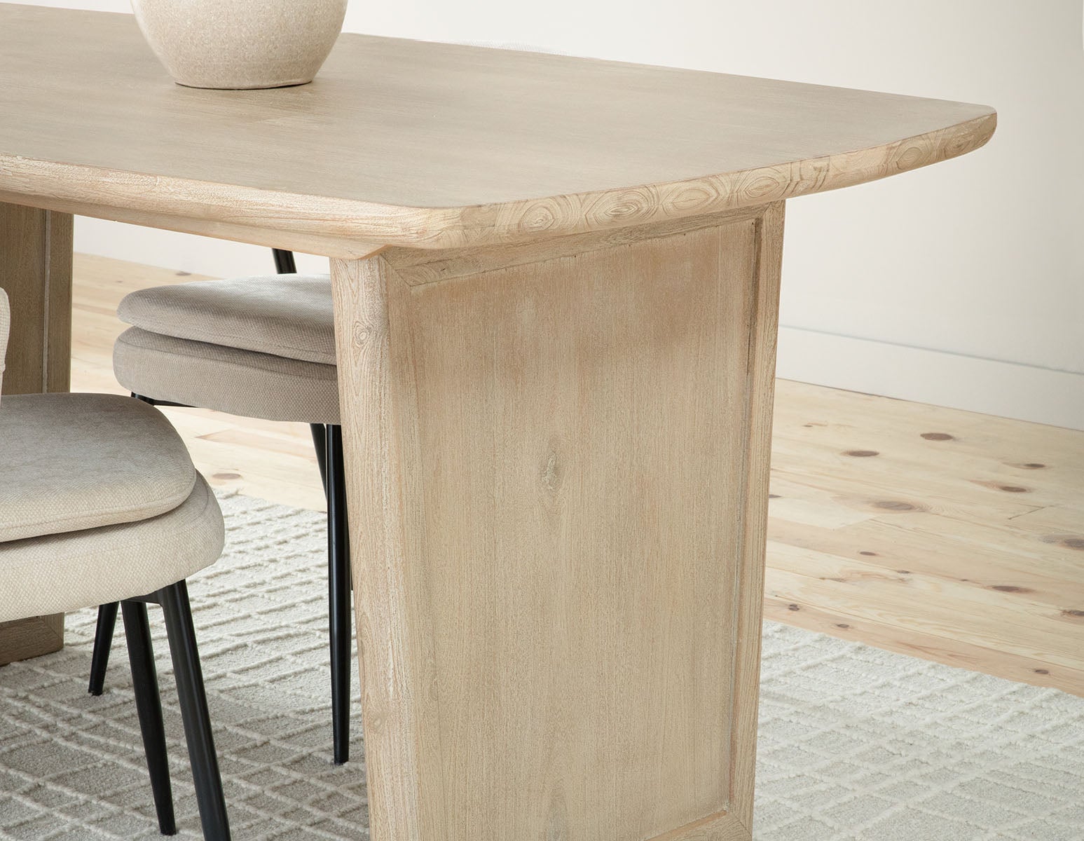 SAHARA solid acacia wood dining table 160 cm undefined