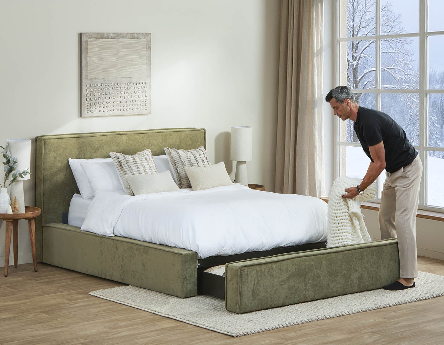 SORGUE upholstered king size bed with storage undefined