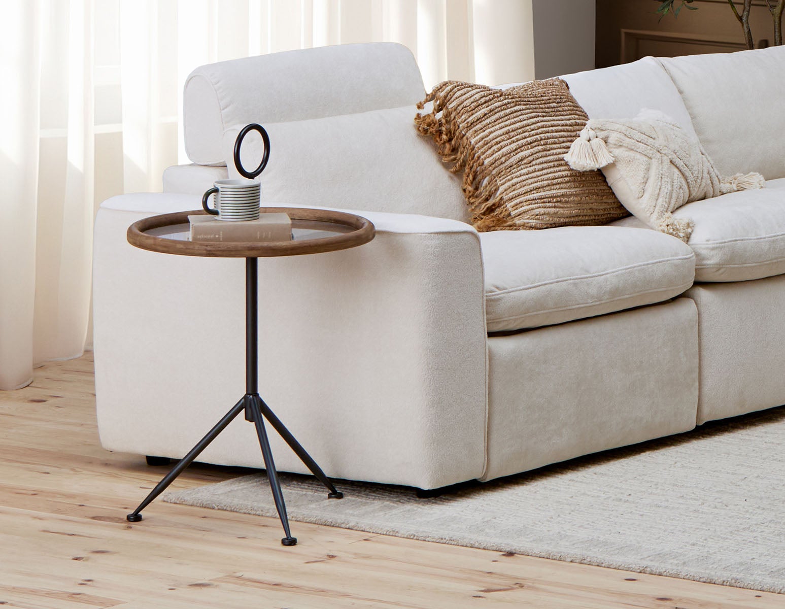 ELLIE mid-century modern round end table 43cm undefined