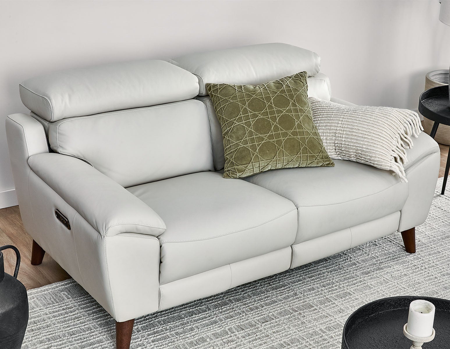 NILLIE causeuse contemporaine 100% cuir inclinable undefined