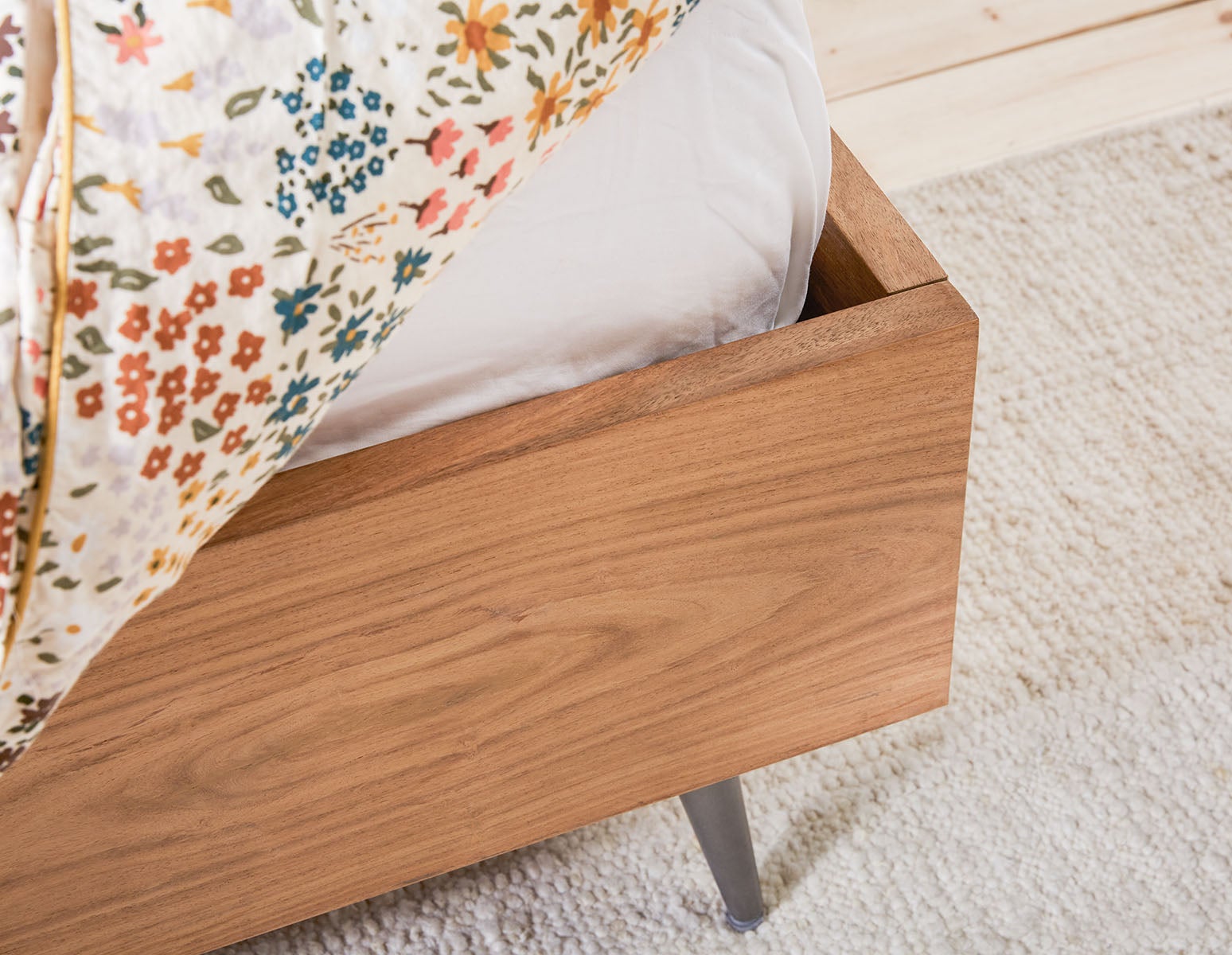 JENSON rosewood queen size bed undefined