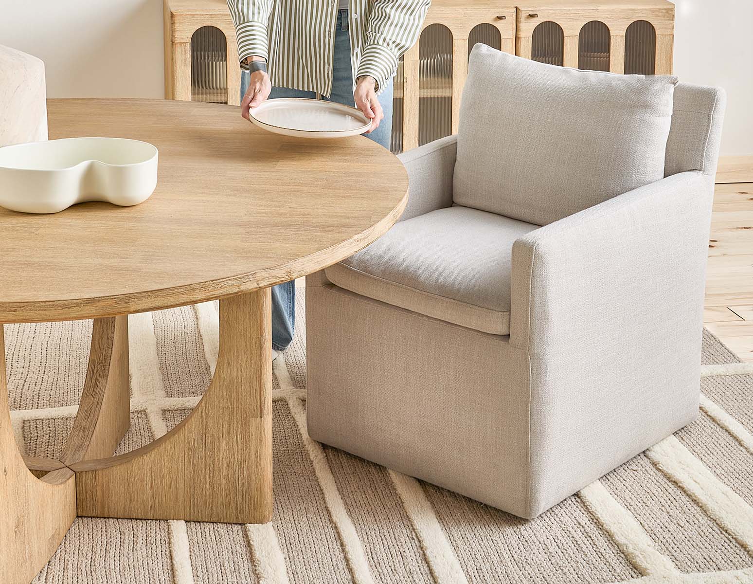 PRIYA round acacia wood dining table 140cm undefined